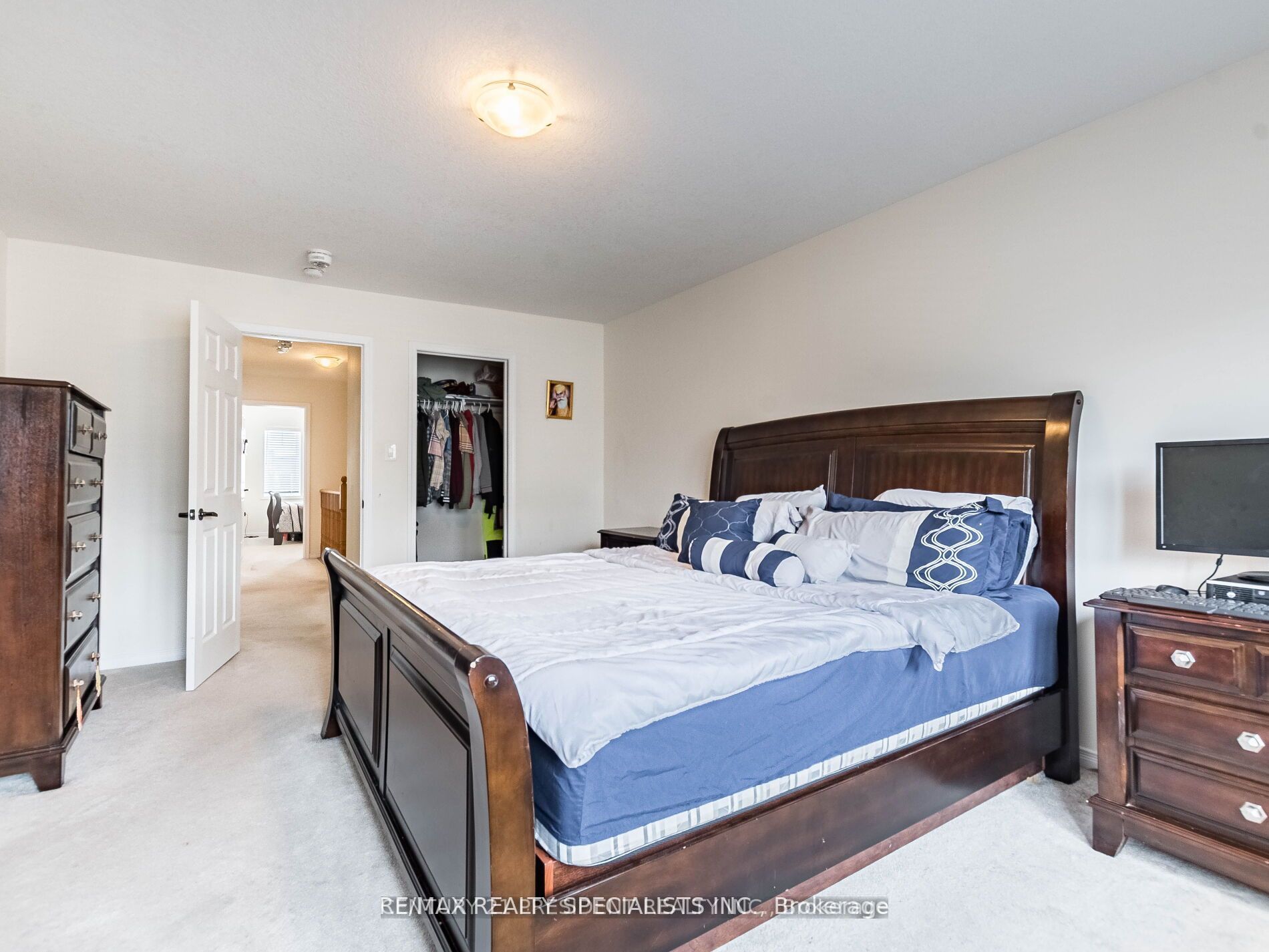 22 Golden Springs Dr