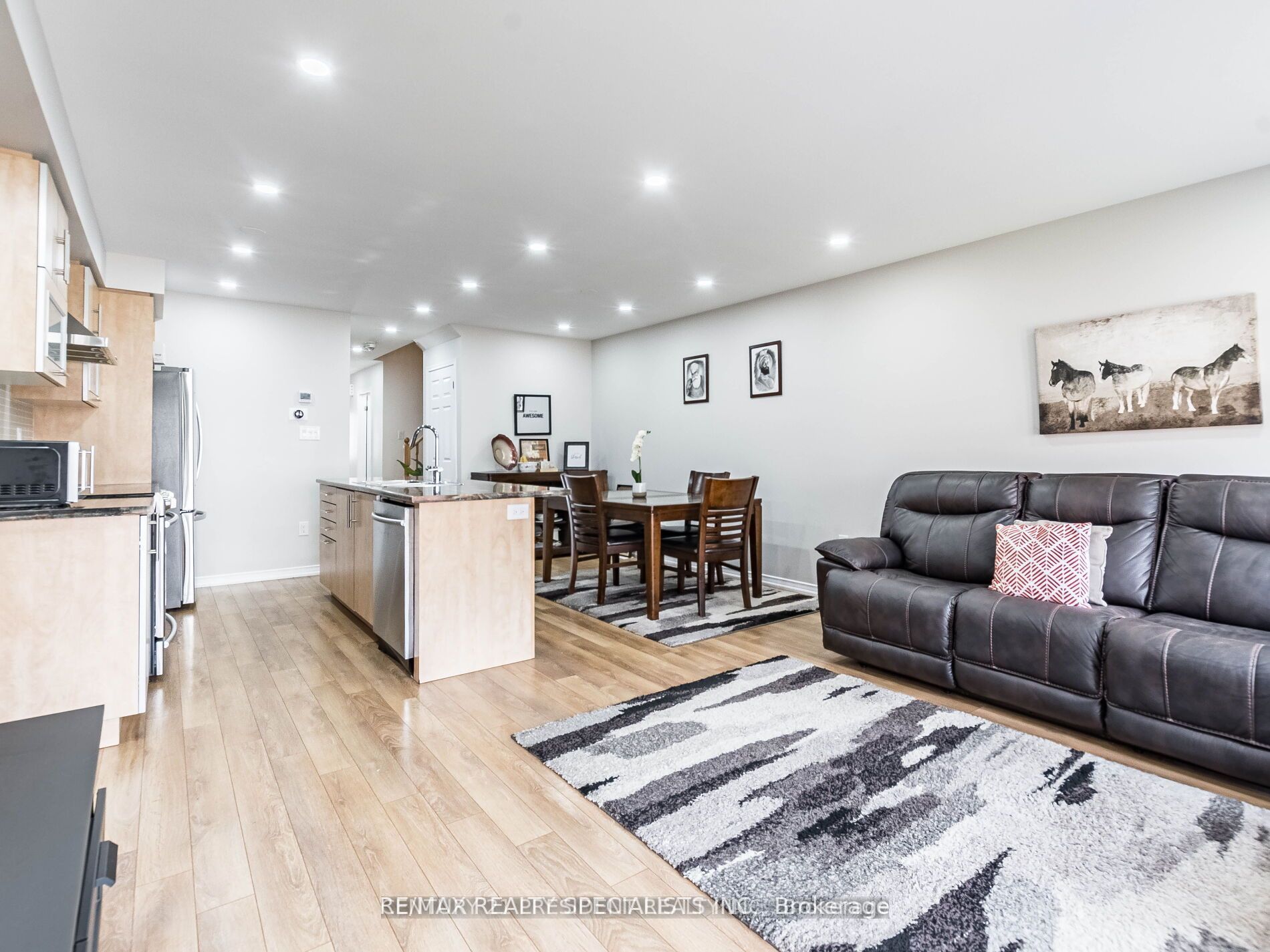 22 Golden Springs Dr