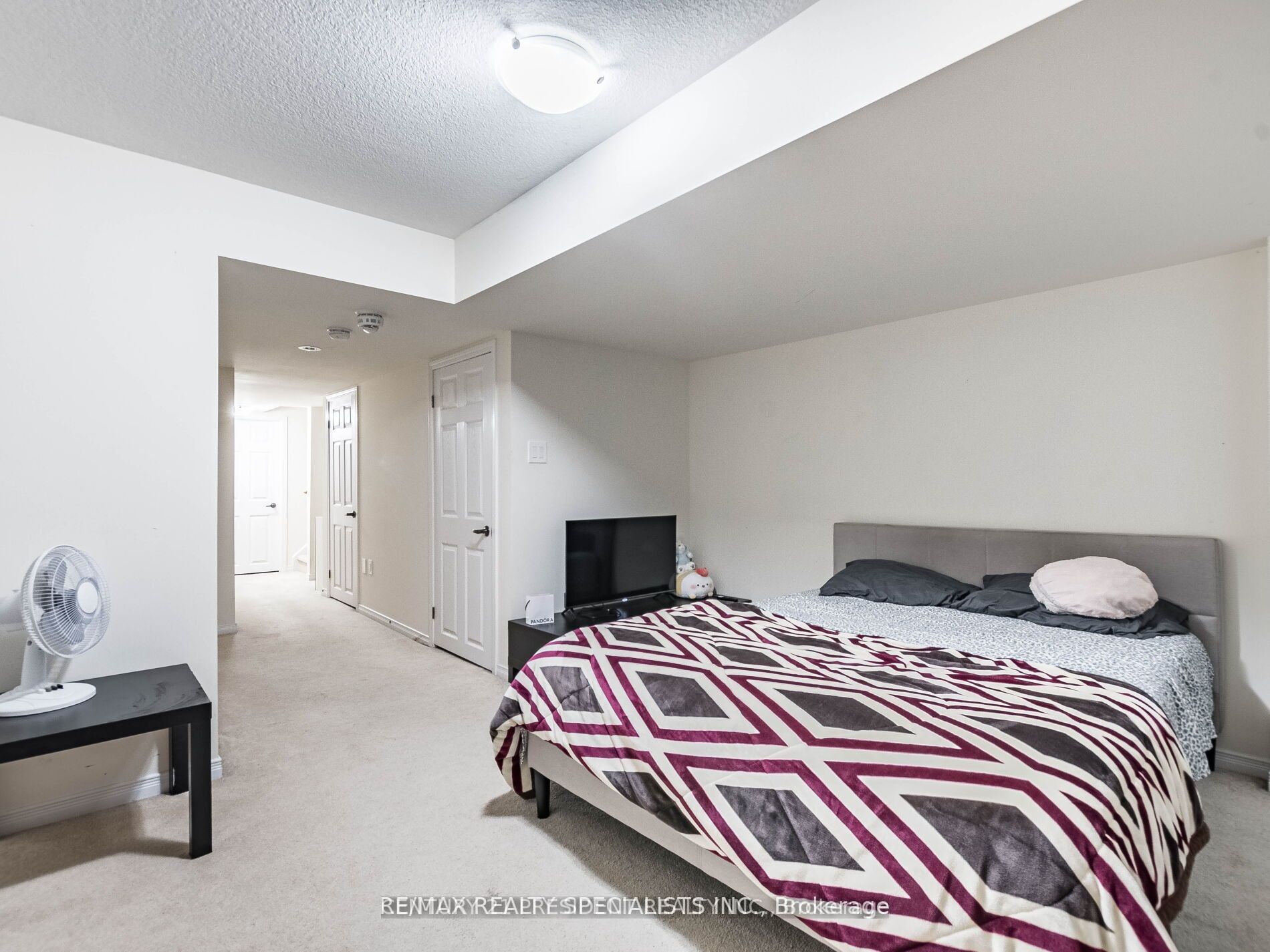 22 Golden Springs Dr