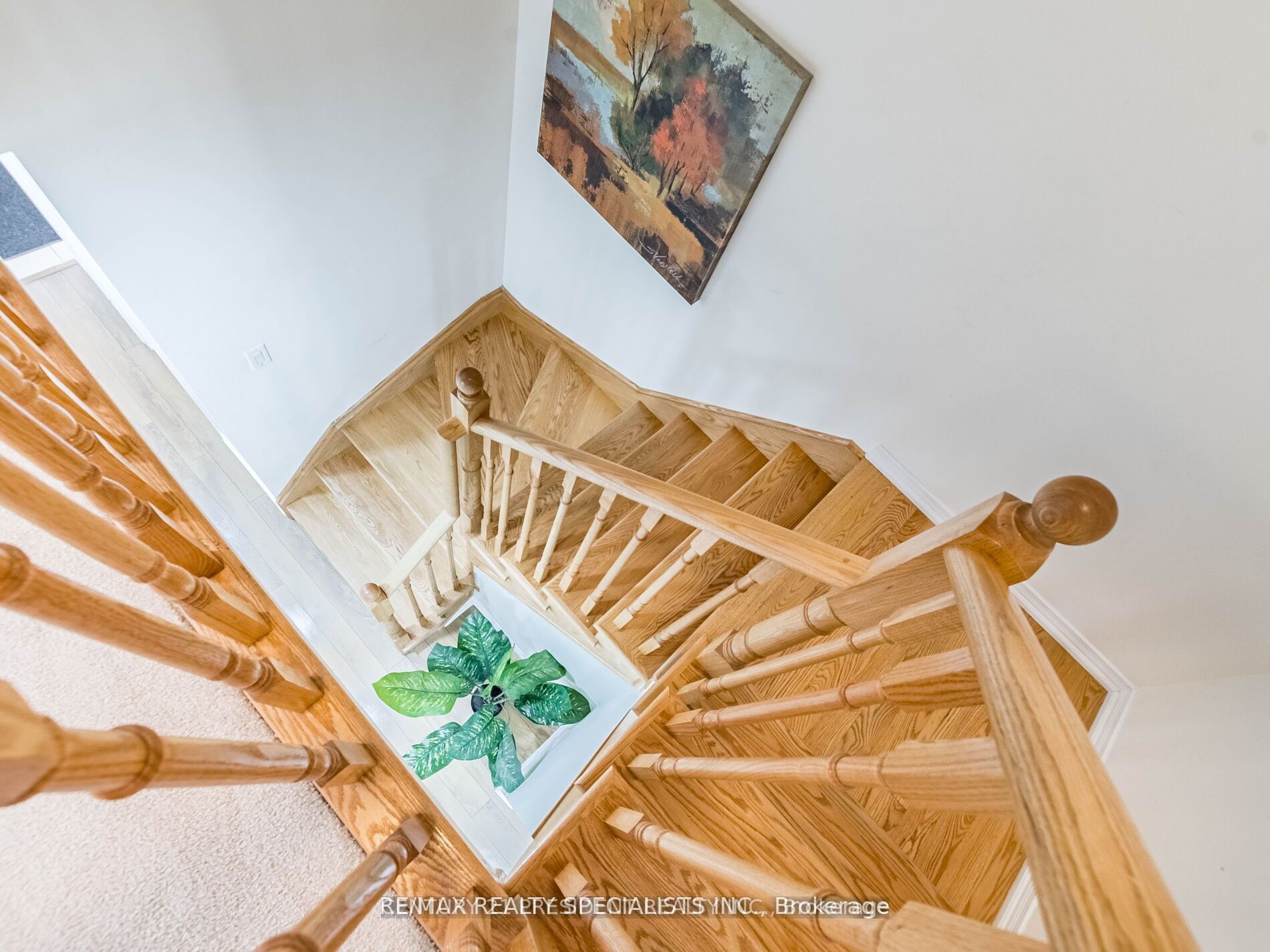 22 Golden Springs Dr