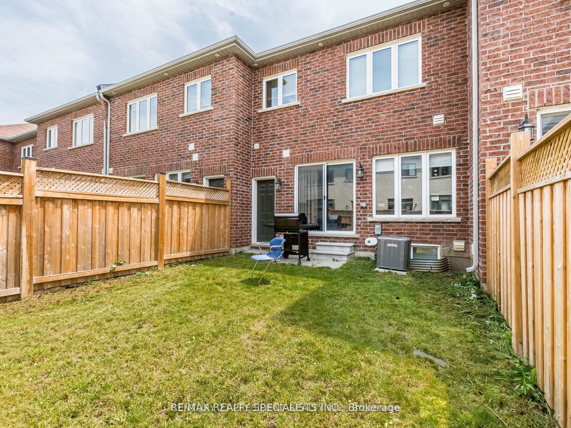 22 Golden Springs Dr