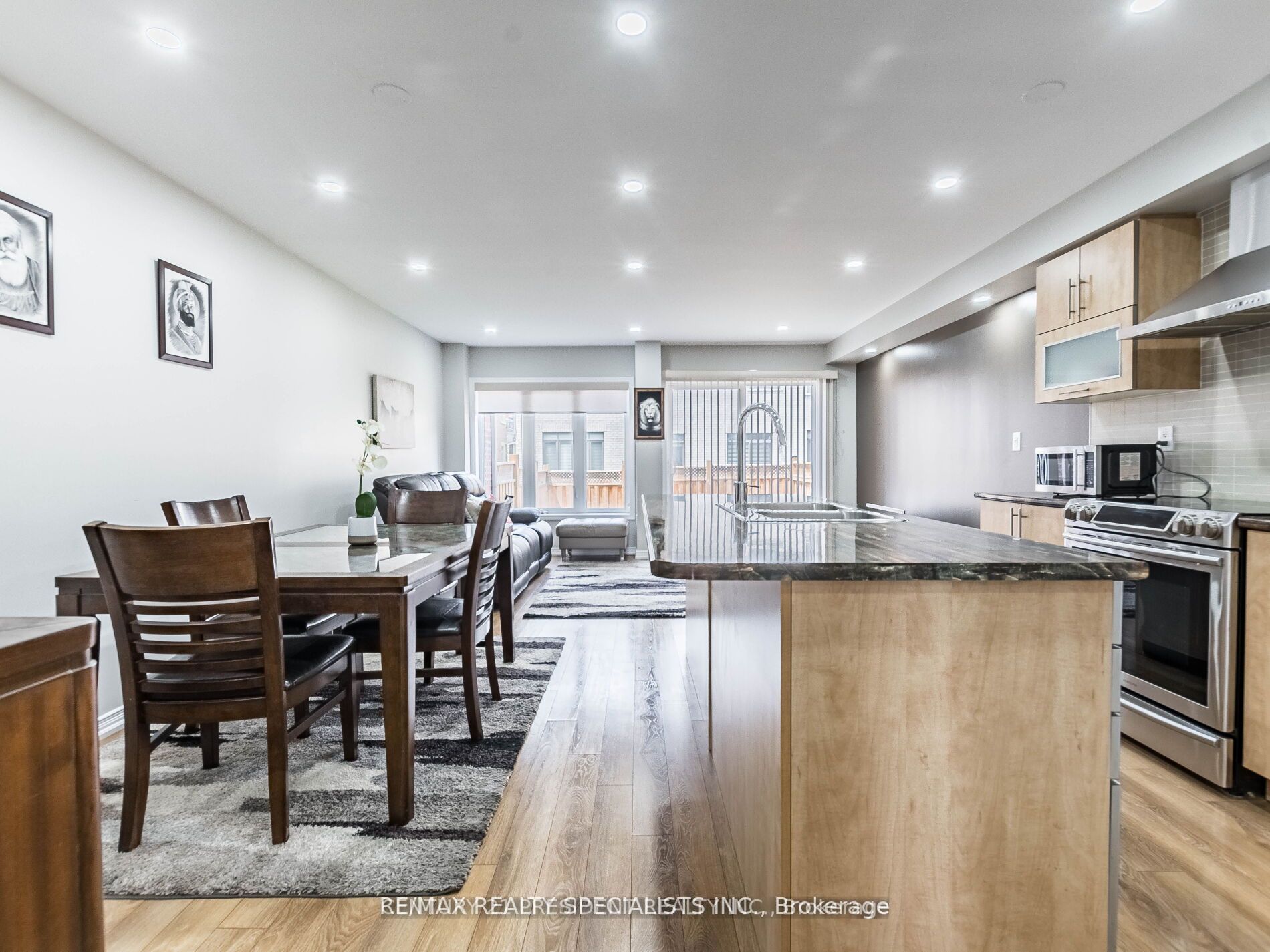 22 Golden Springs Dr