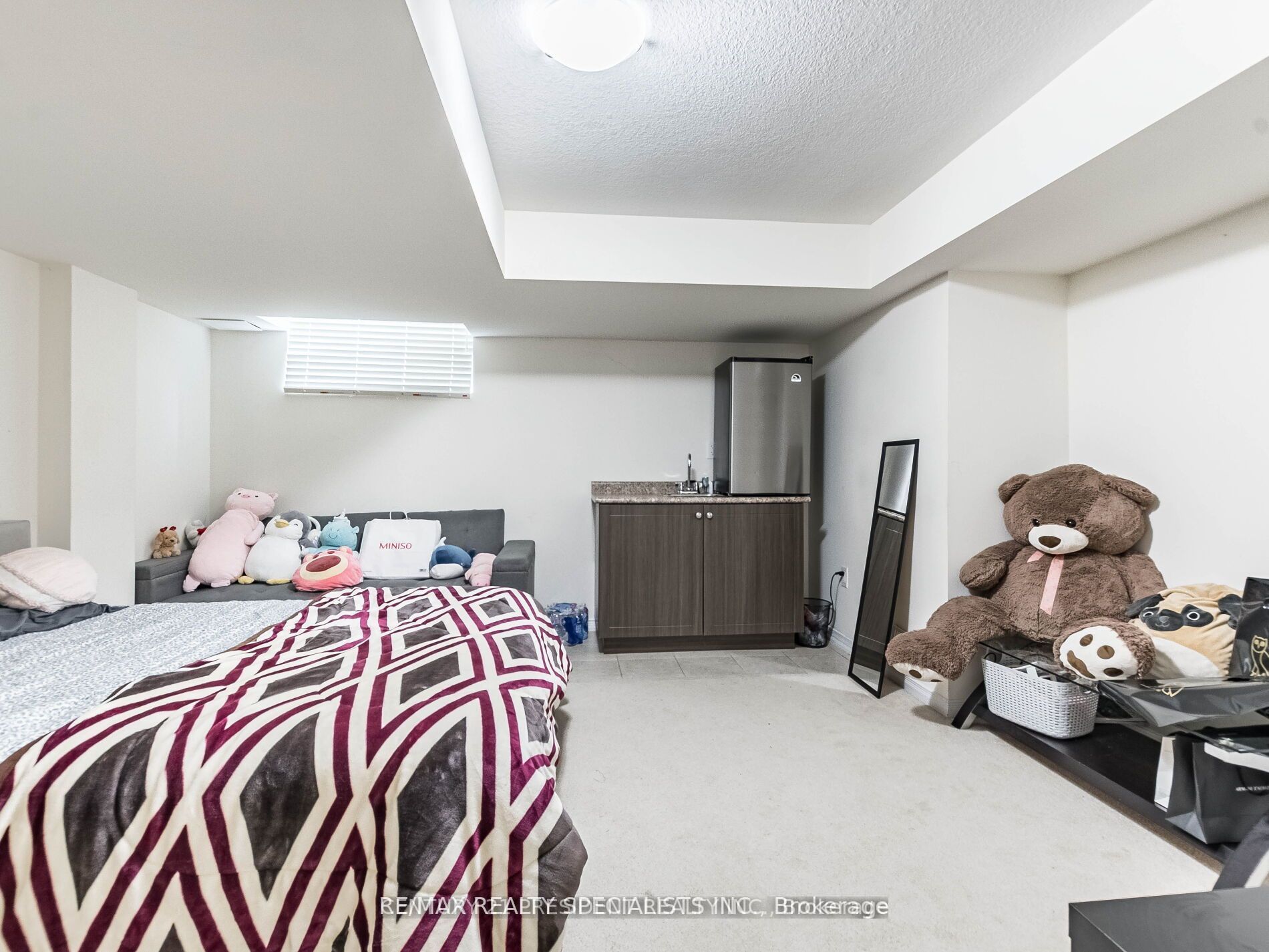 22 Golden Springs Dr