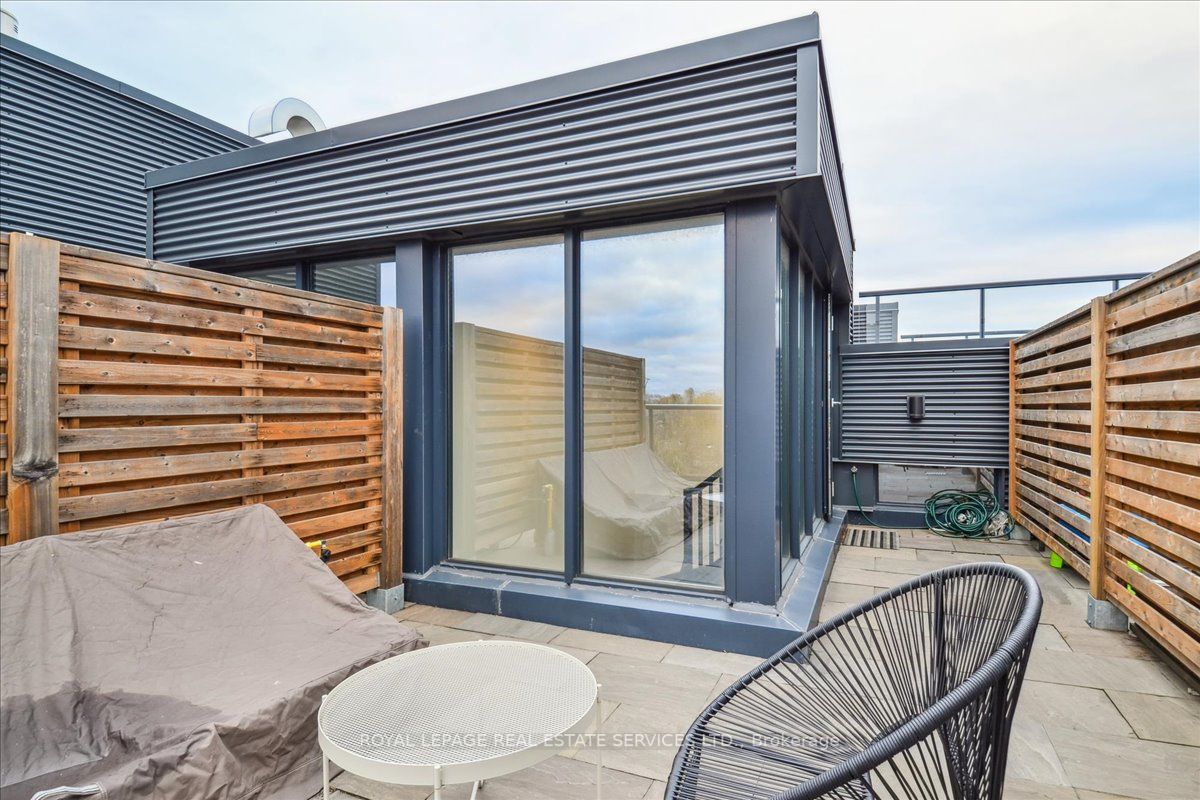 35 Wabash Ave, #330