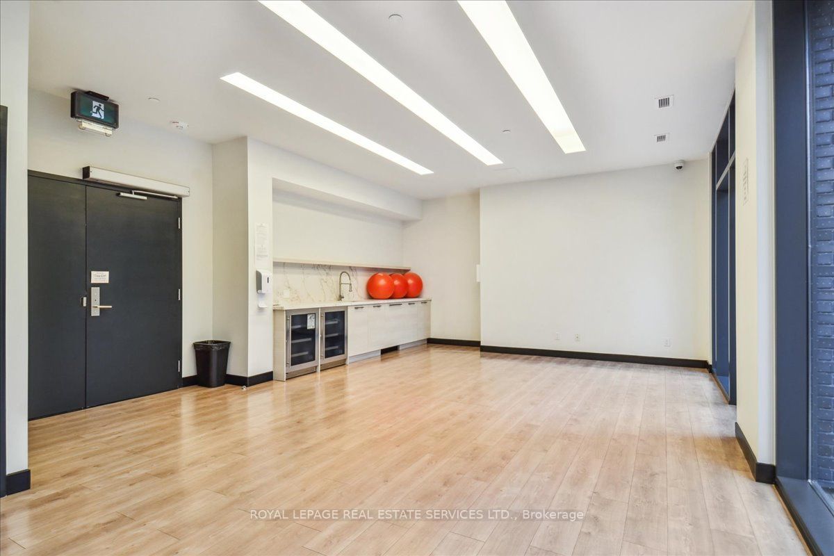 35 Wabash Ave, #330