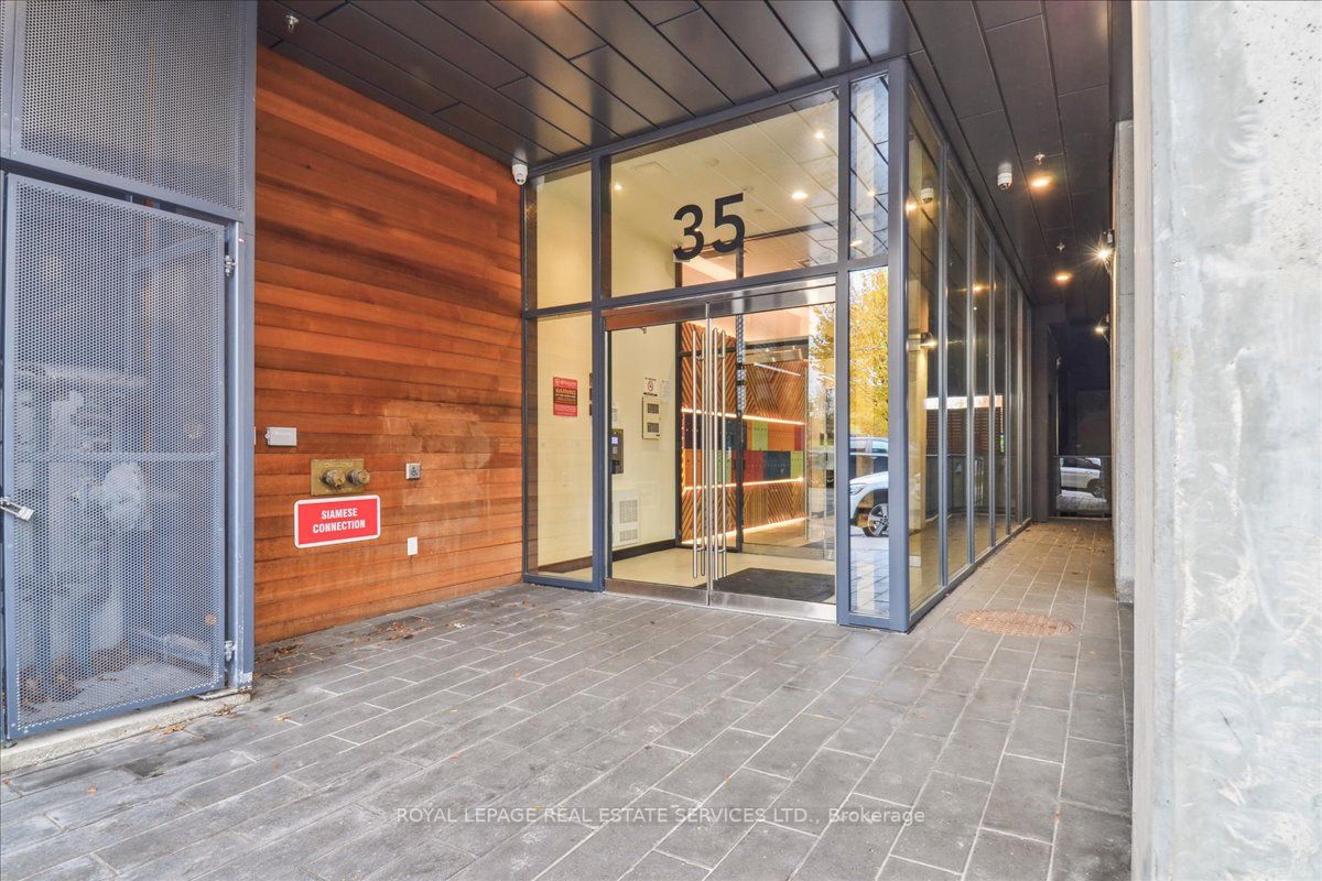 35 Wabash Ave, #330