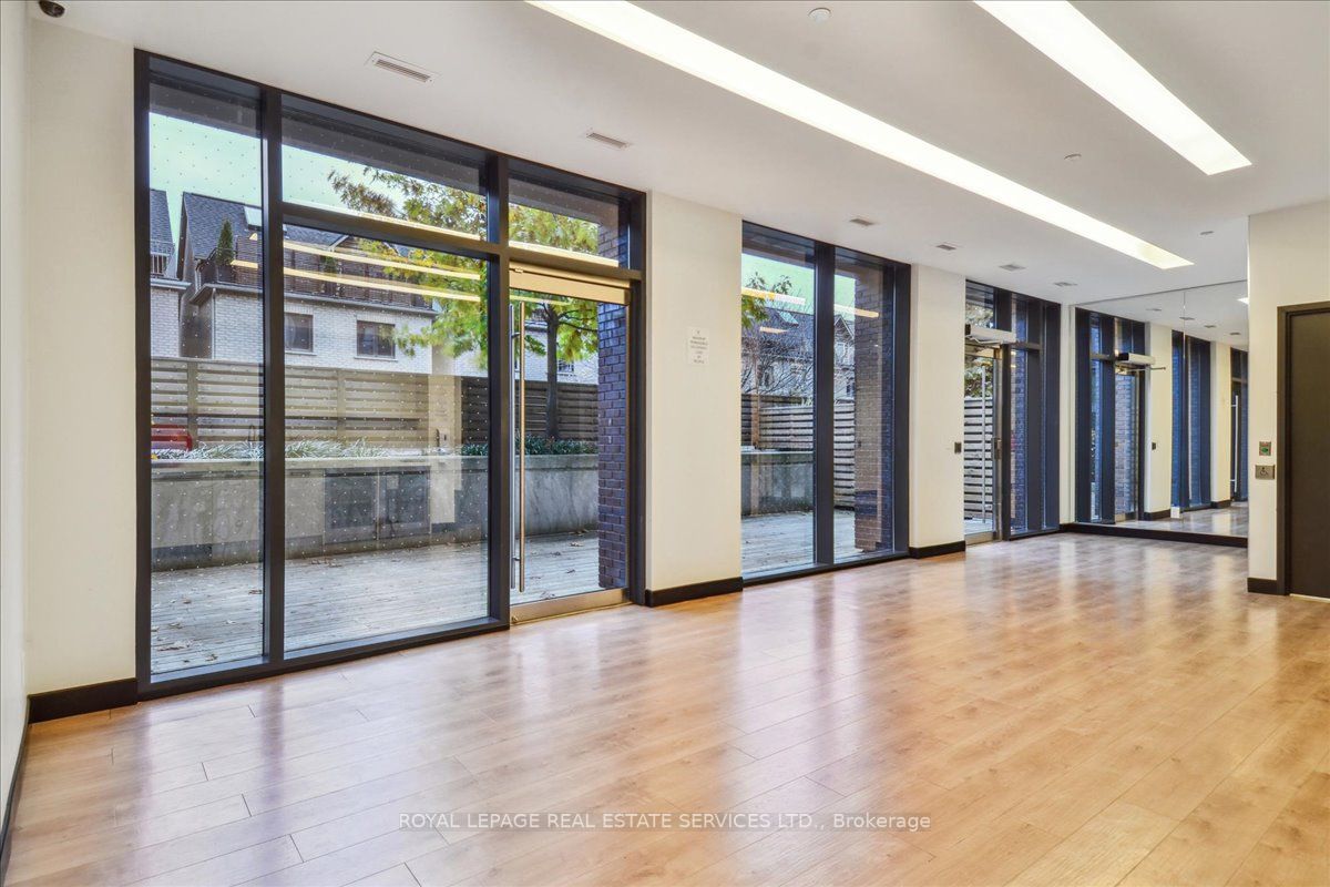 35 Wabash Ave, #330