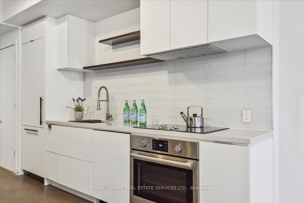 35 Wabash Ave, #330
