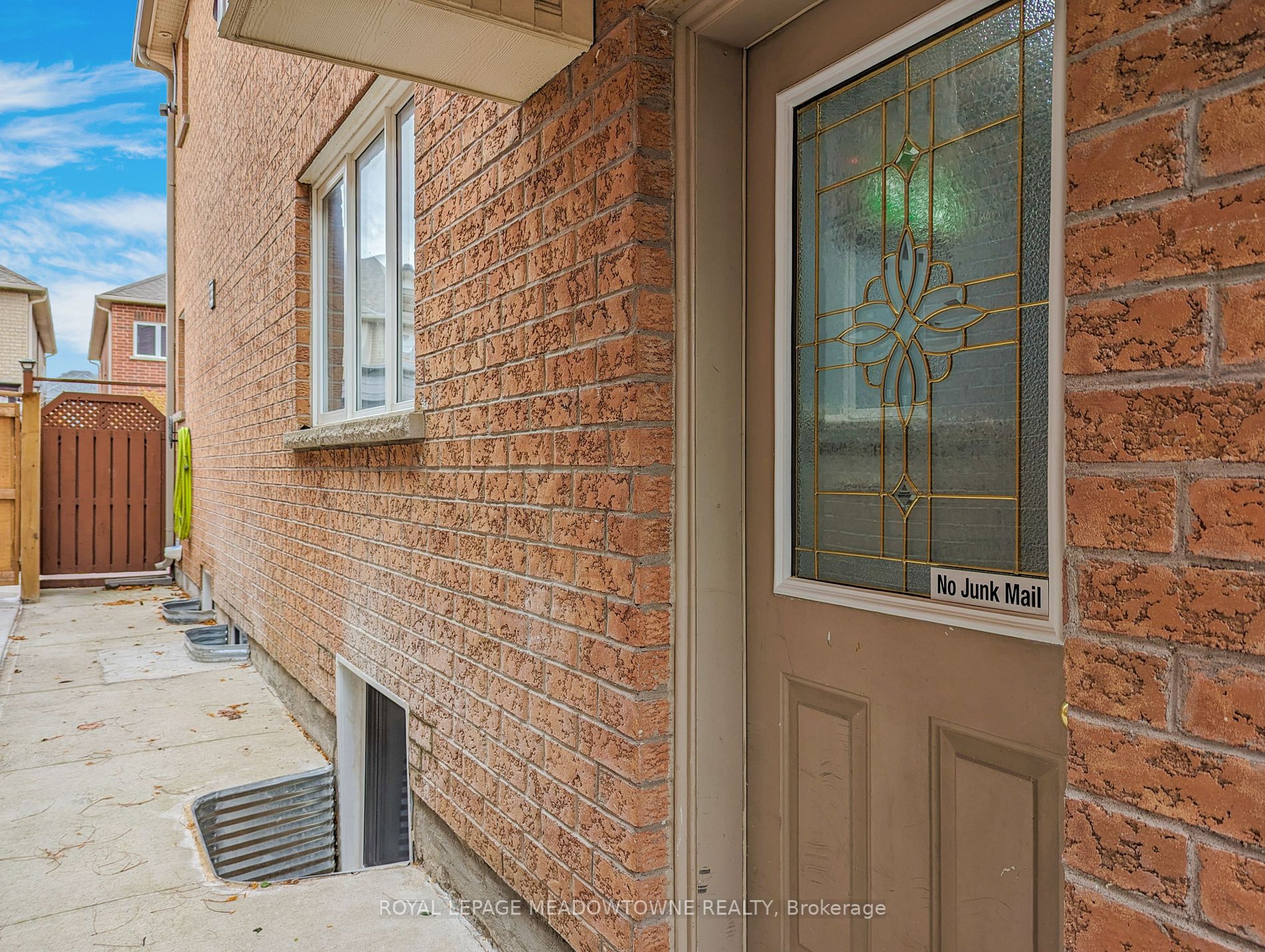 23 Buick Blvd