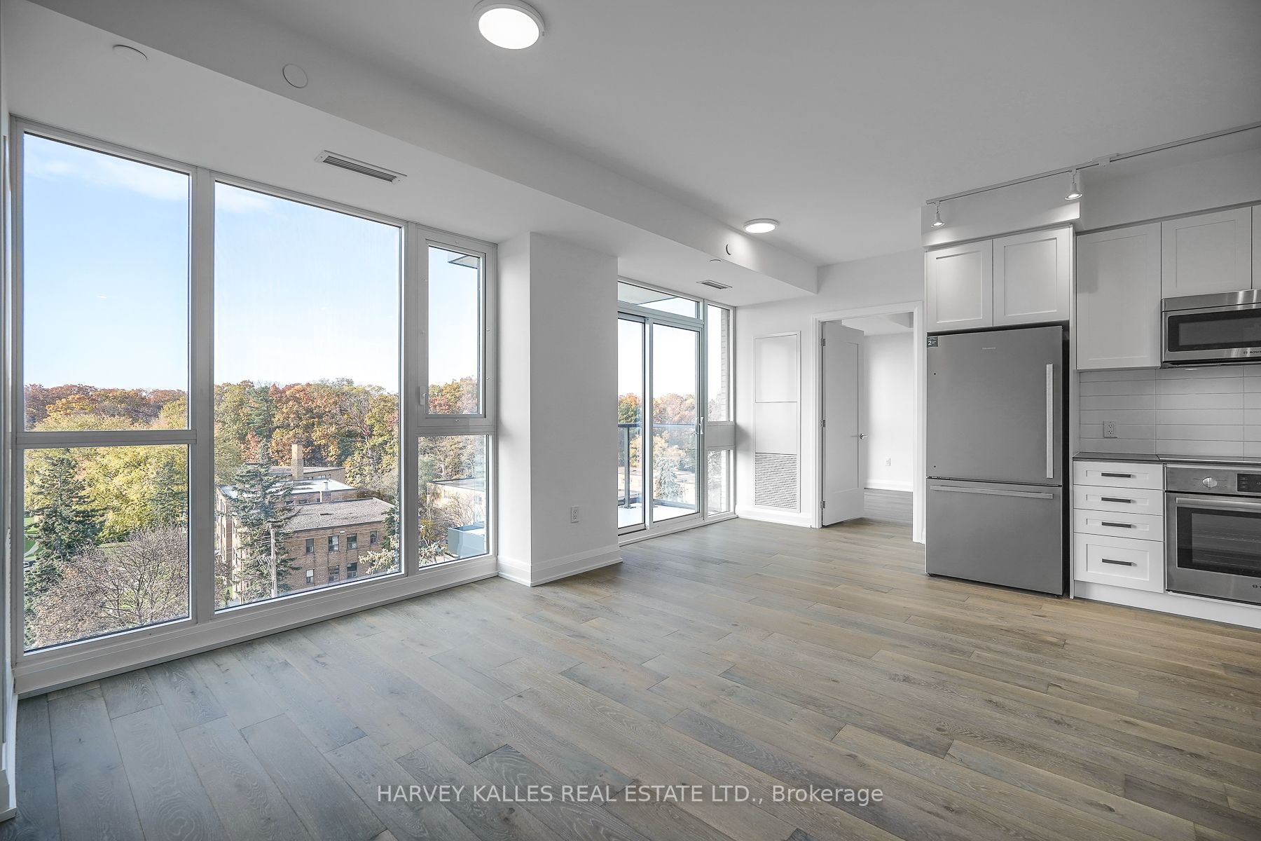 293 The Kingsway, #804