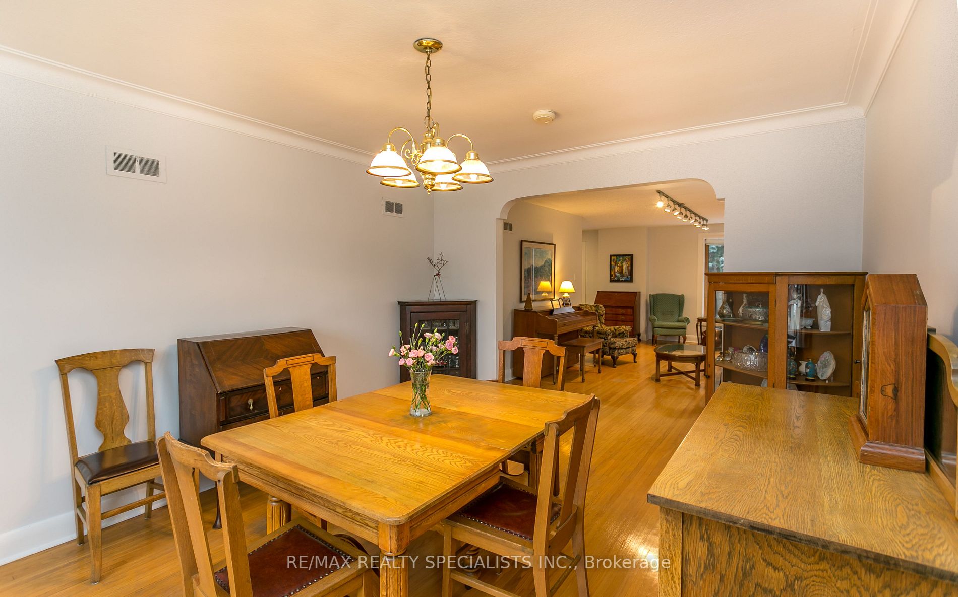 244 Sheldon Ave