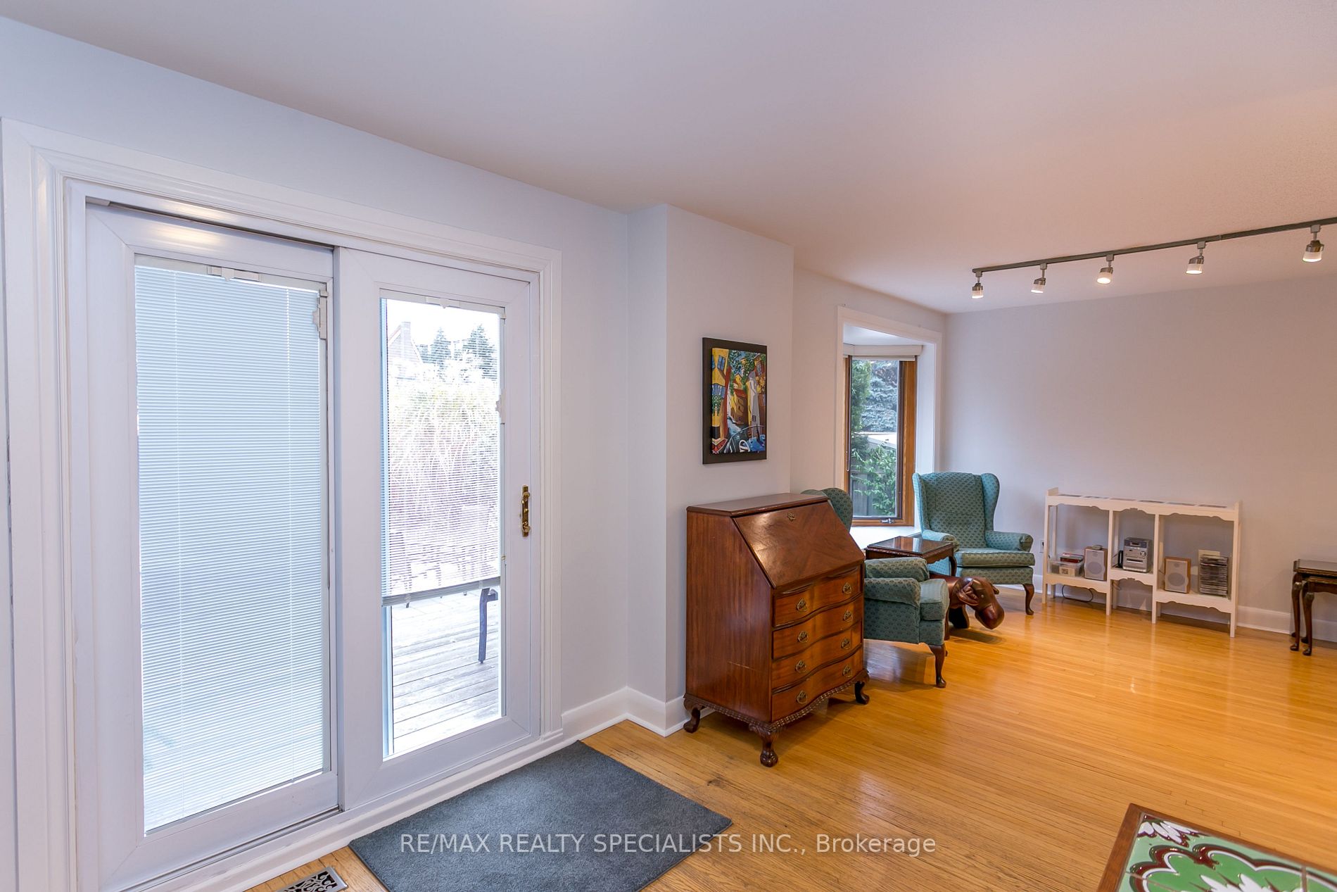 244 Sheldon Ave