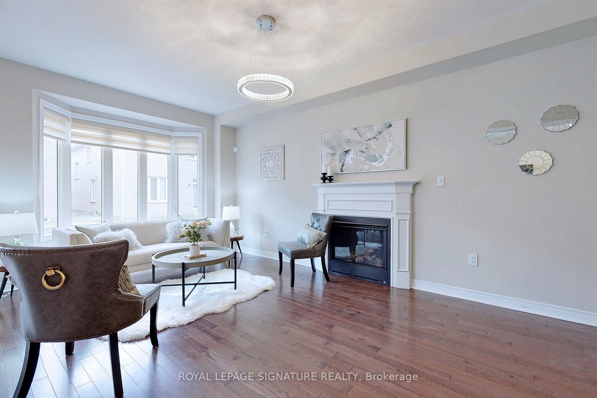 138 Finegan Circ, #Upper