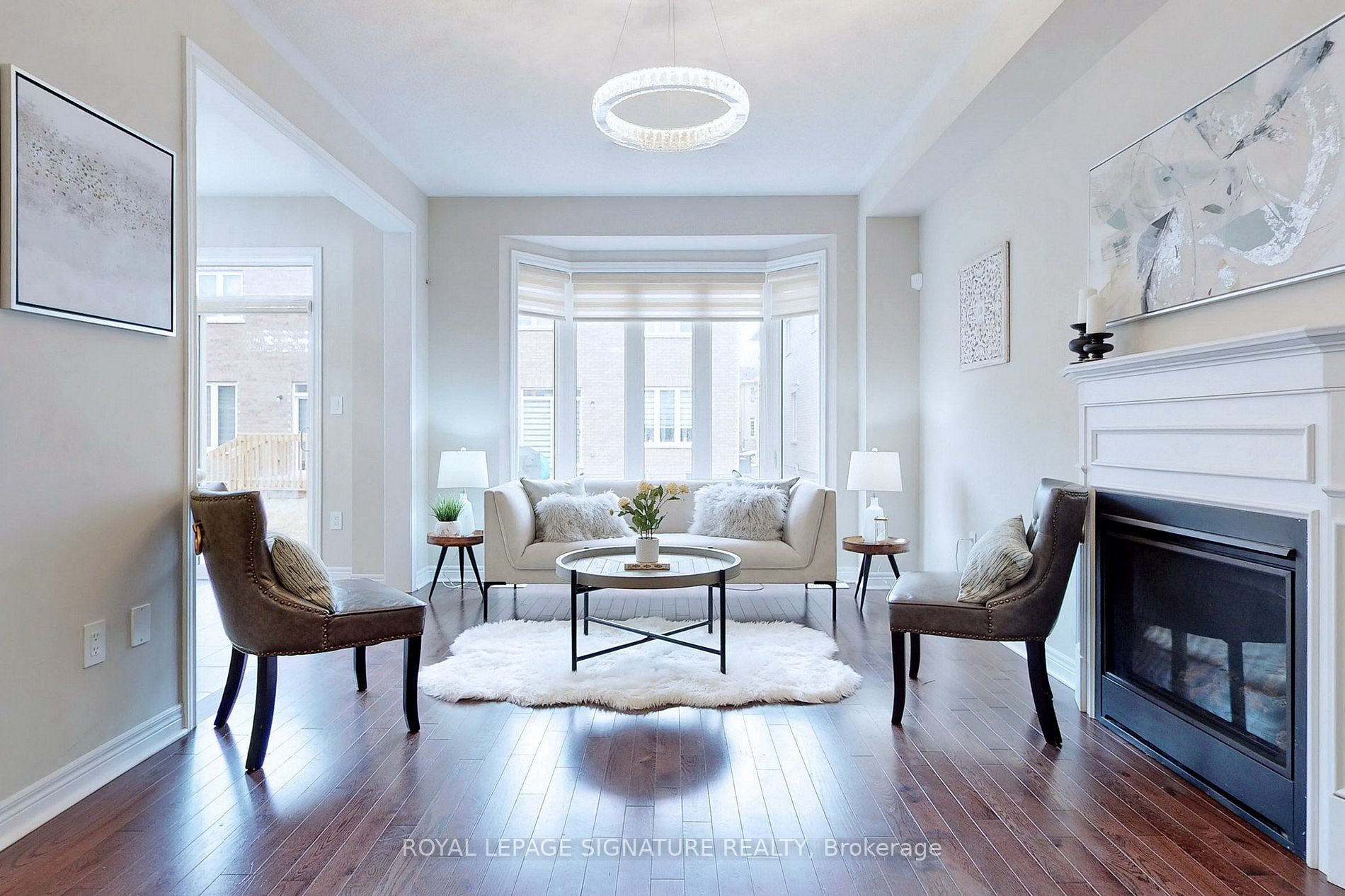 138 Finegan Circ, #Upper