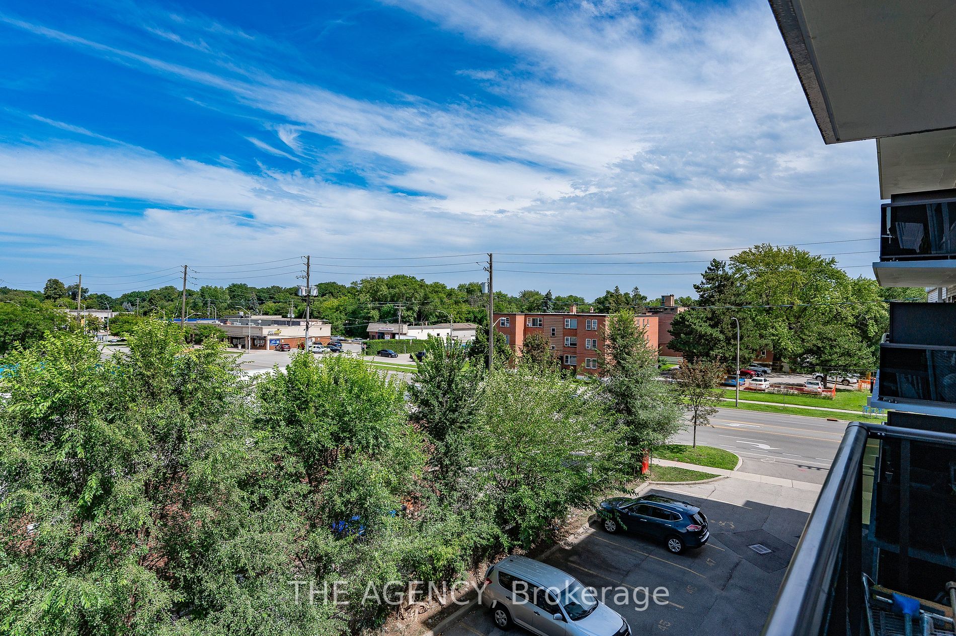 2411 New St, #407