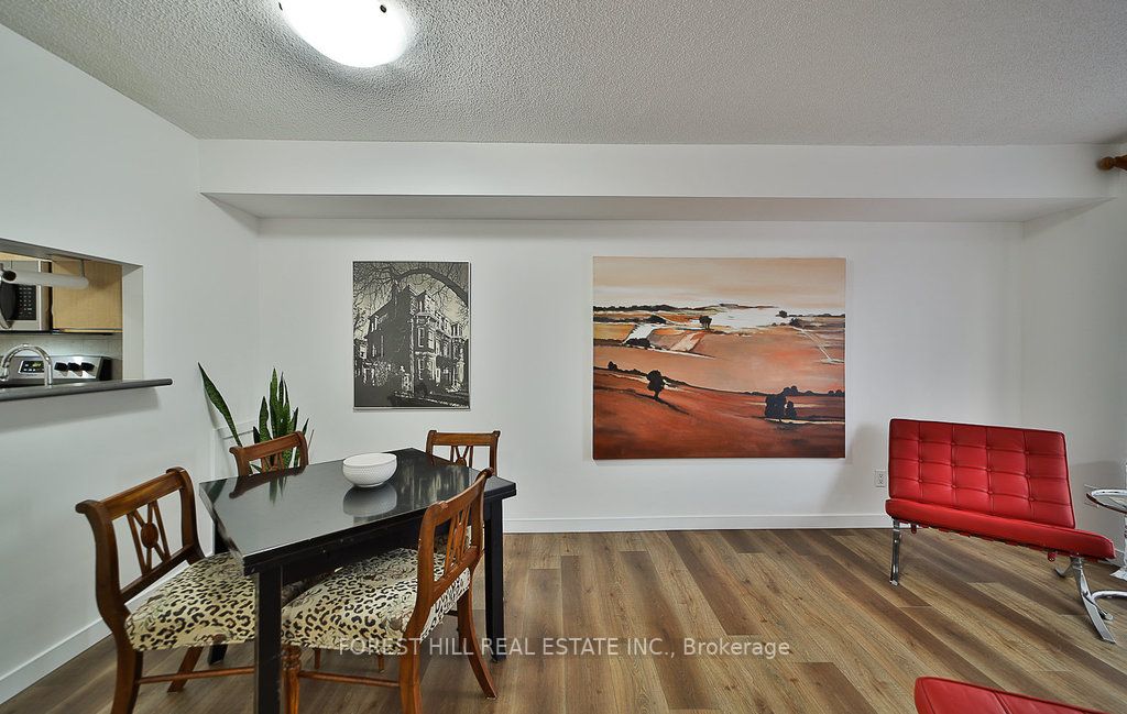 4 Elsinore Path, #313