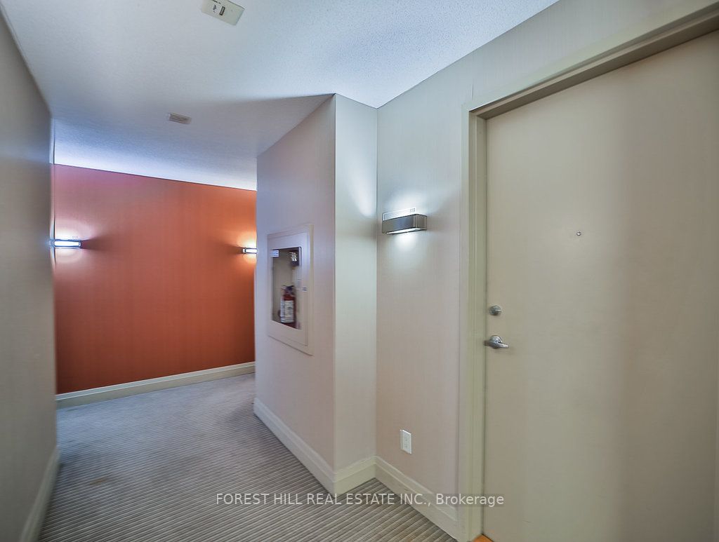 4 Elsinore Path, #313