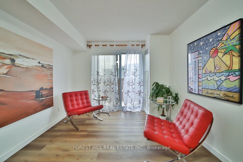 4 Elsinore Path, #313