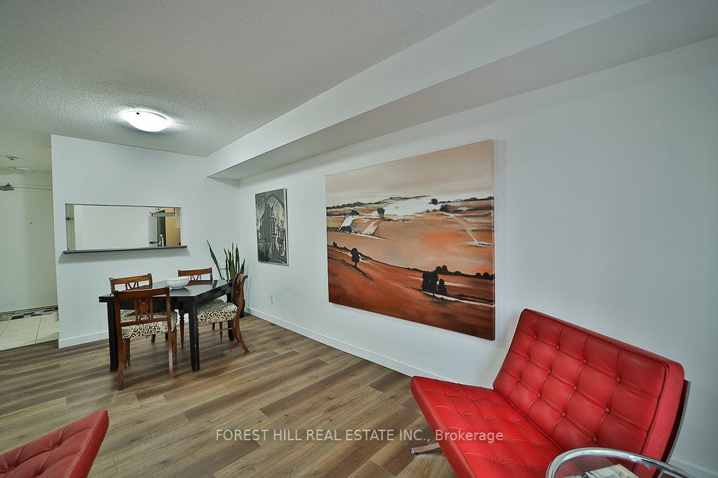 4 Elsinore Path, #313
