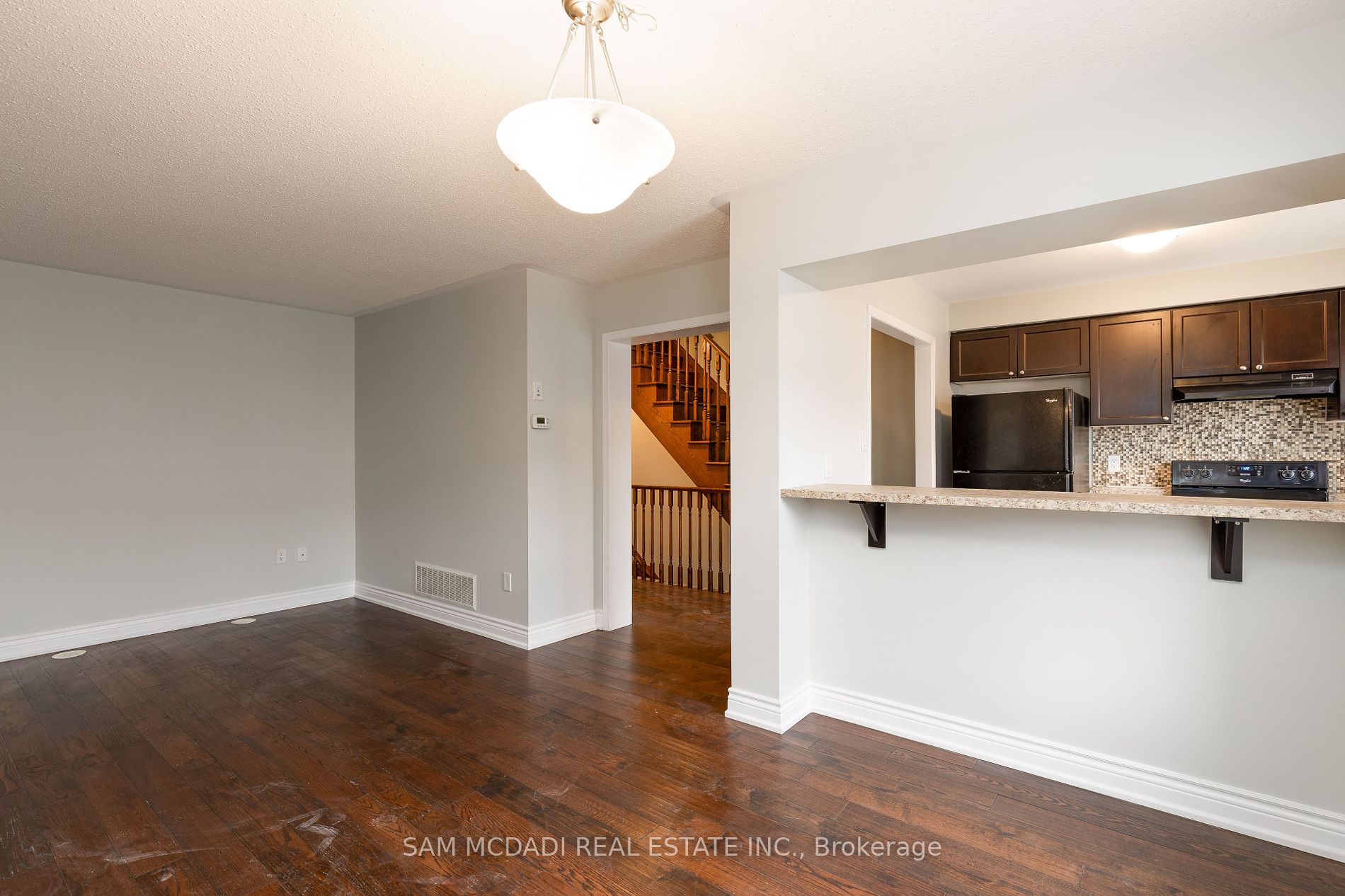 930 Nadalin Hts