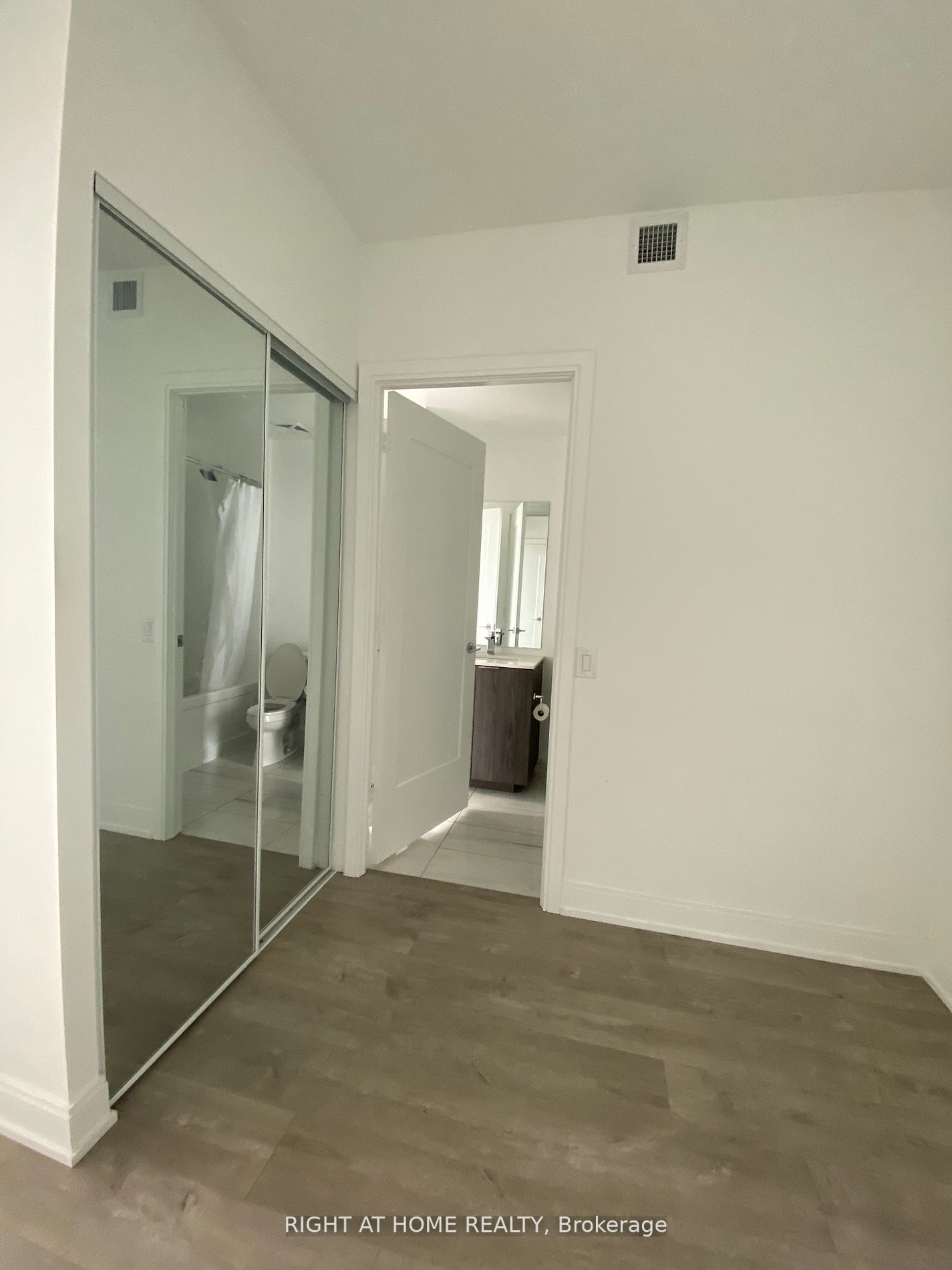 70 Annie Craig Dr W, #413