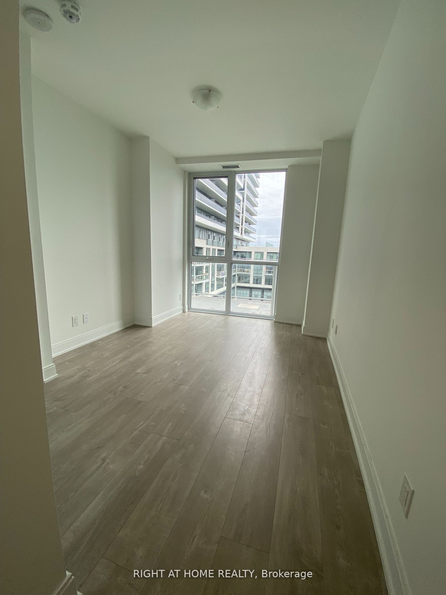 70 Annie Craig Dr W, #413