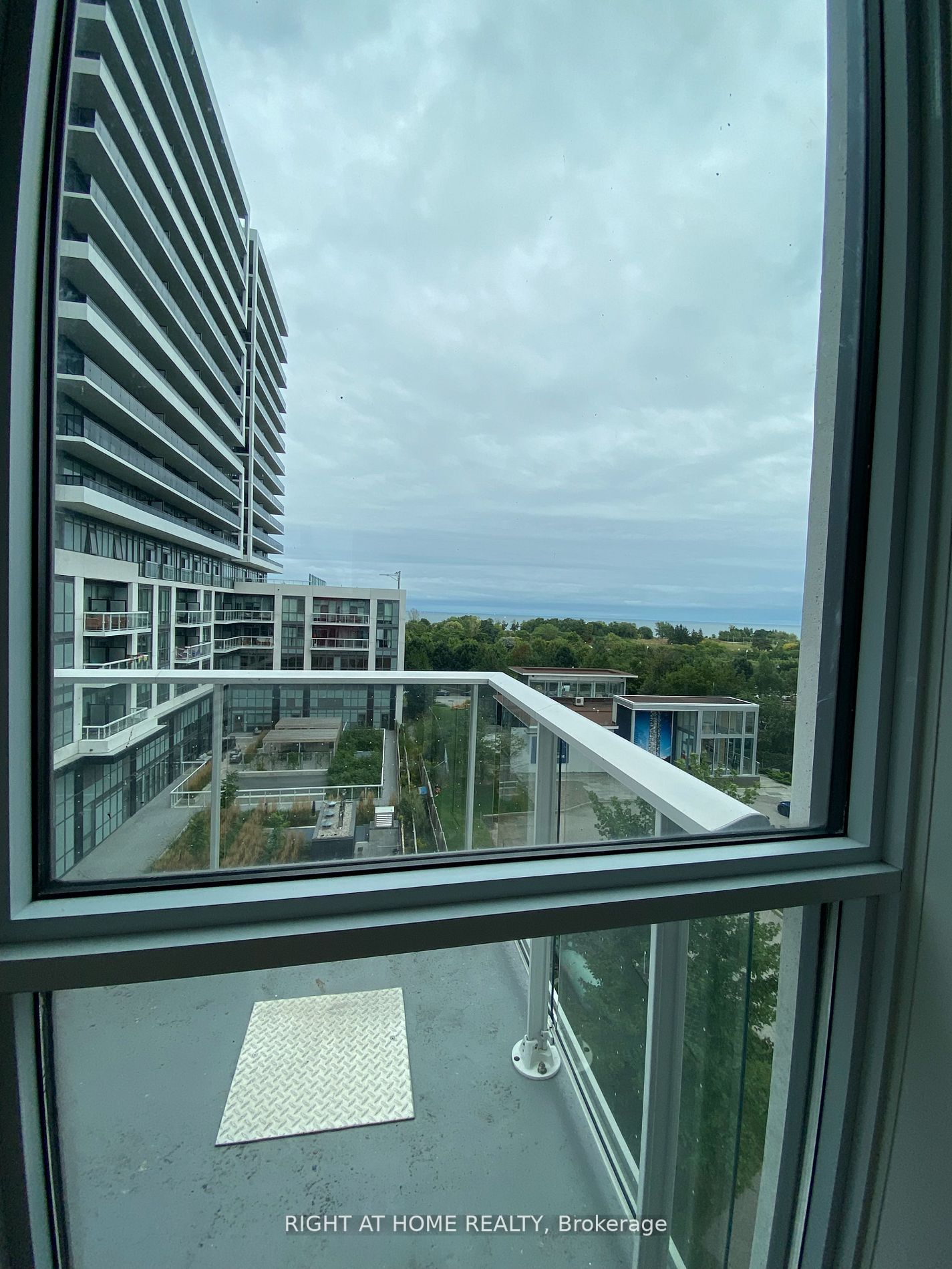 70 Annie Craig Dr W, #413