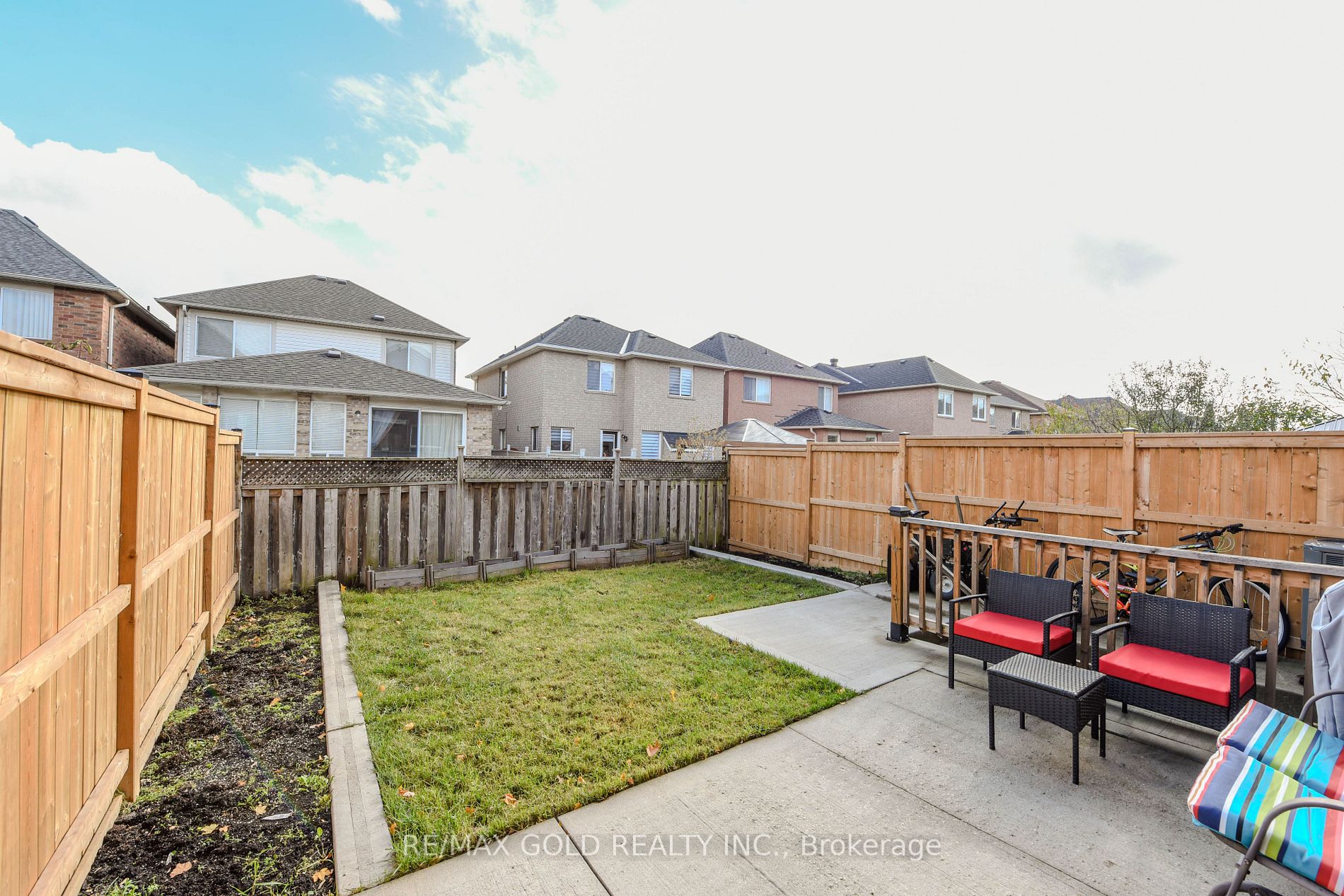 1360 Weir Chse