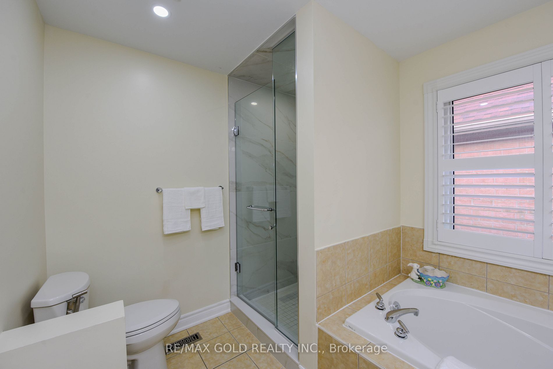 1360 Weir Chse