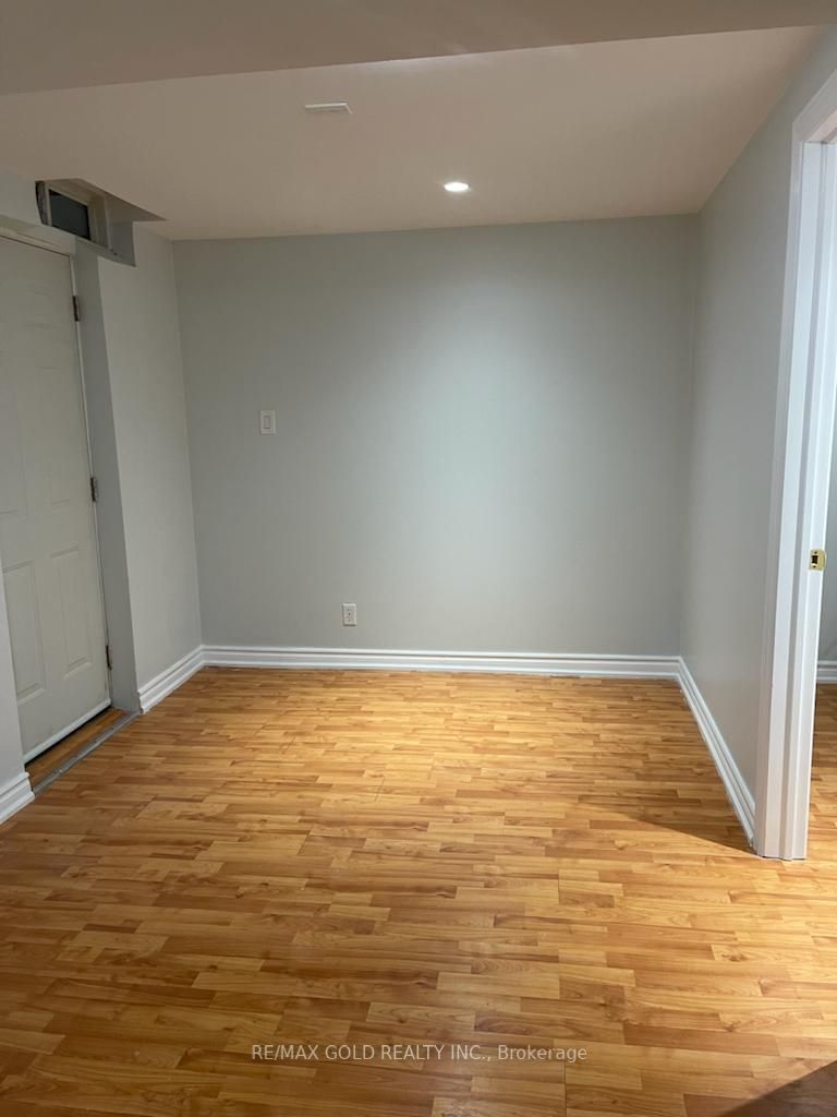 1360 Weir Chse