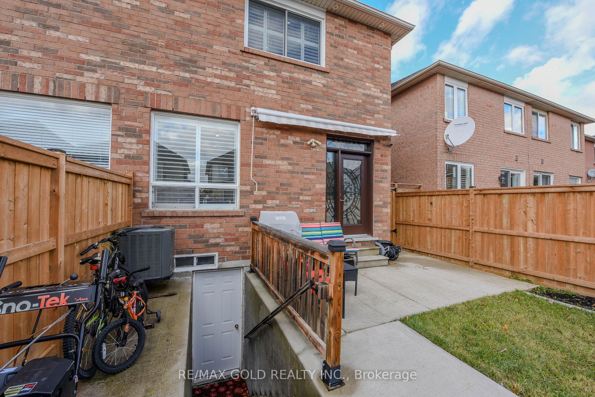 1360 Weir Chse