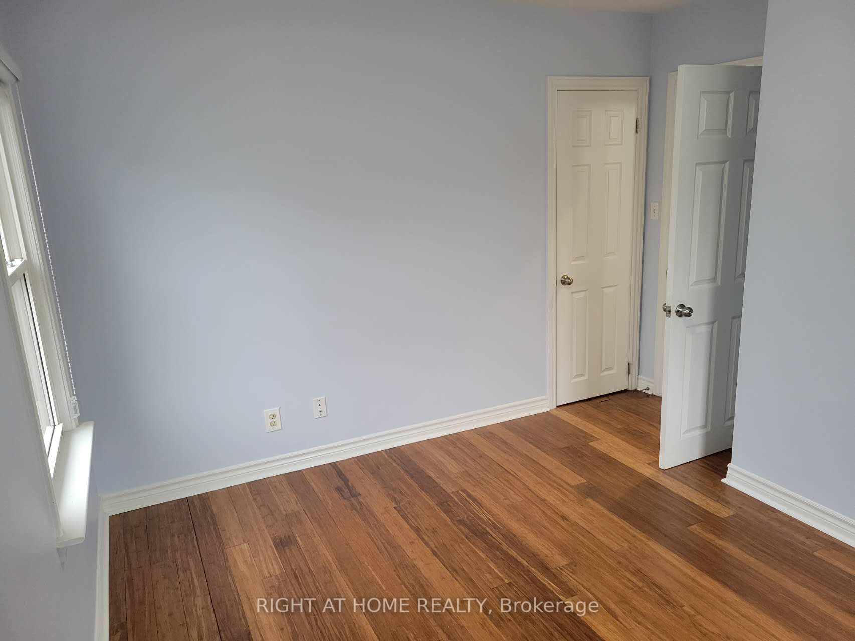 27 John St, #Main Fl