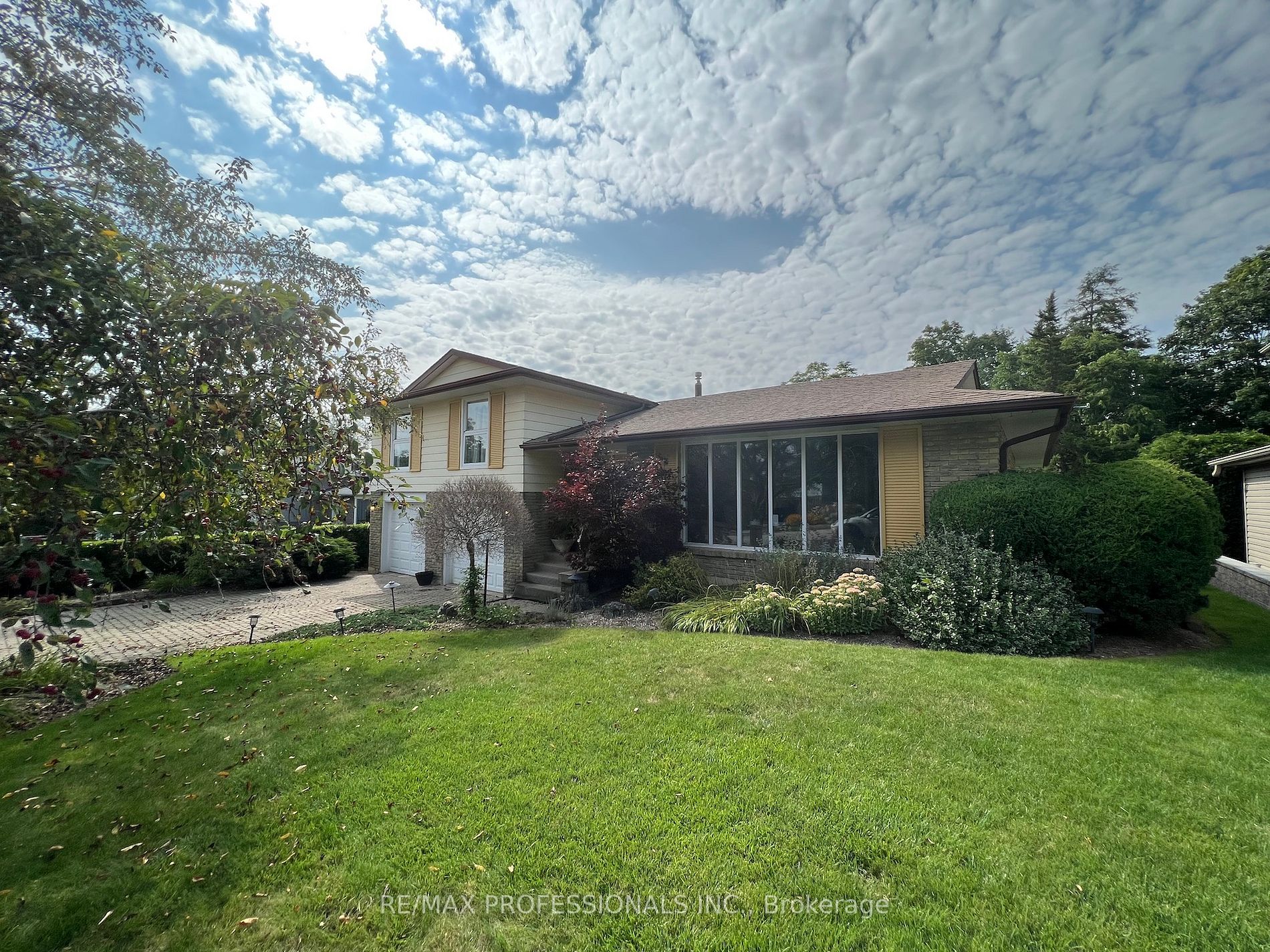 20 Noble Crt