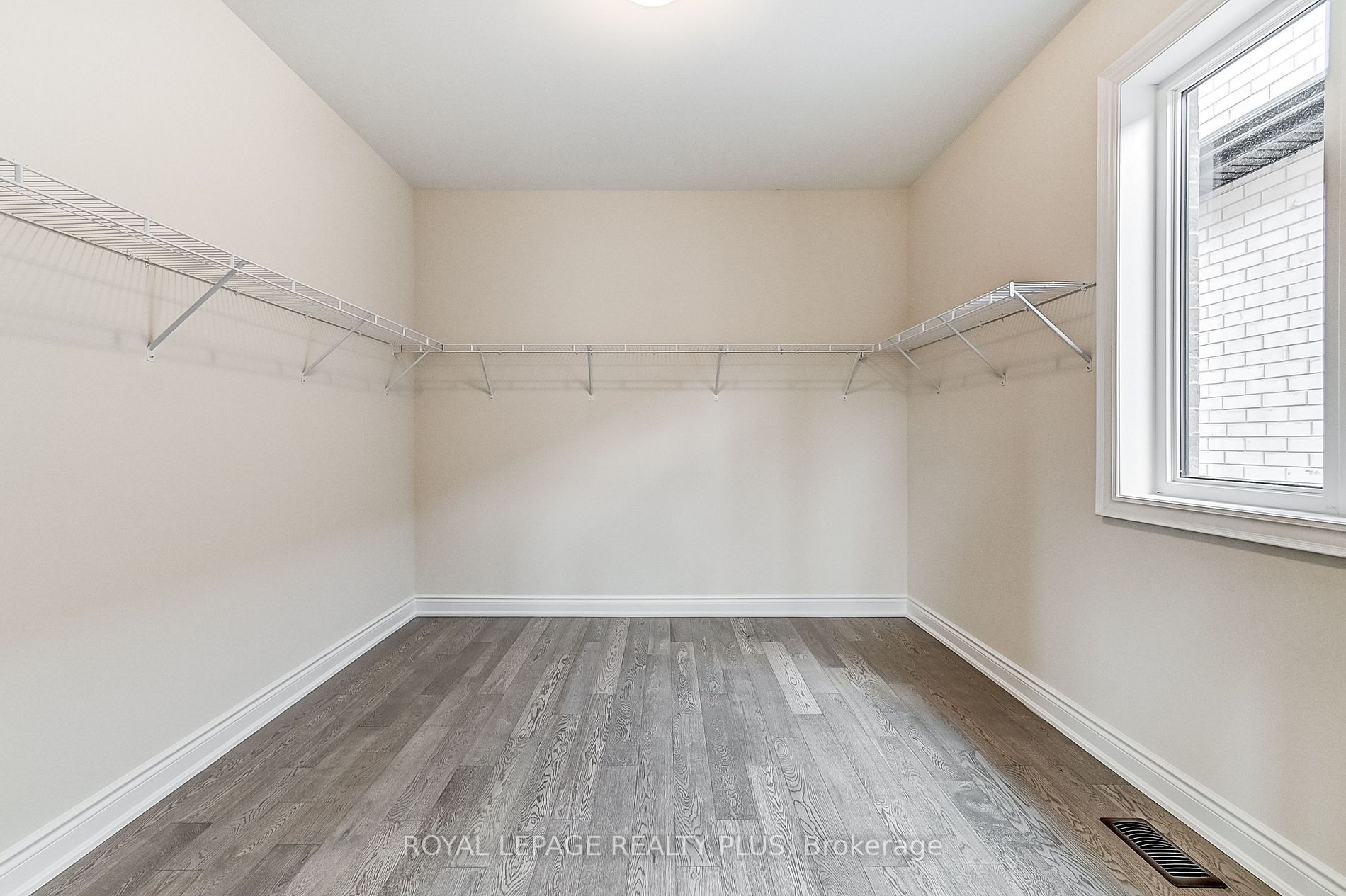 1240 Ironbridge Rd