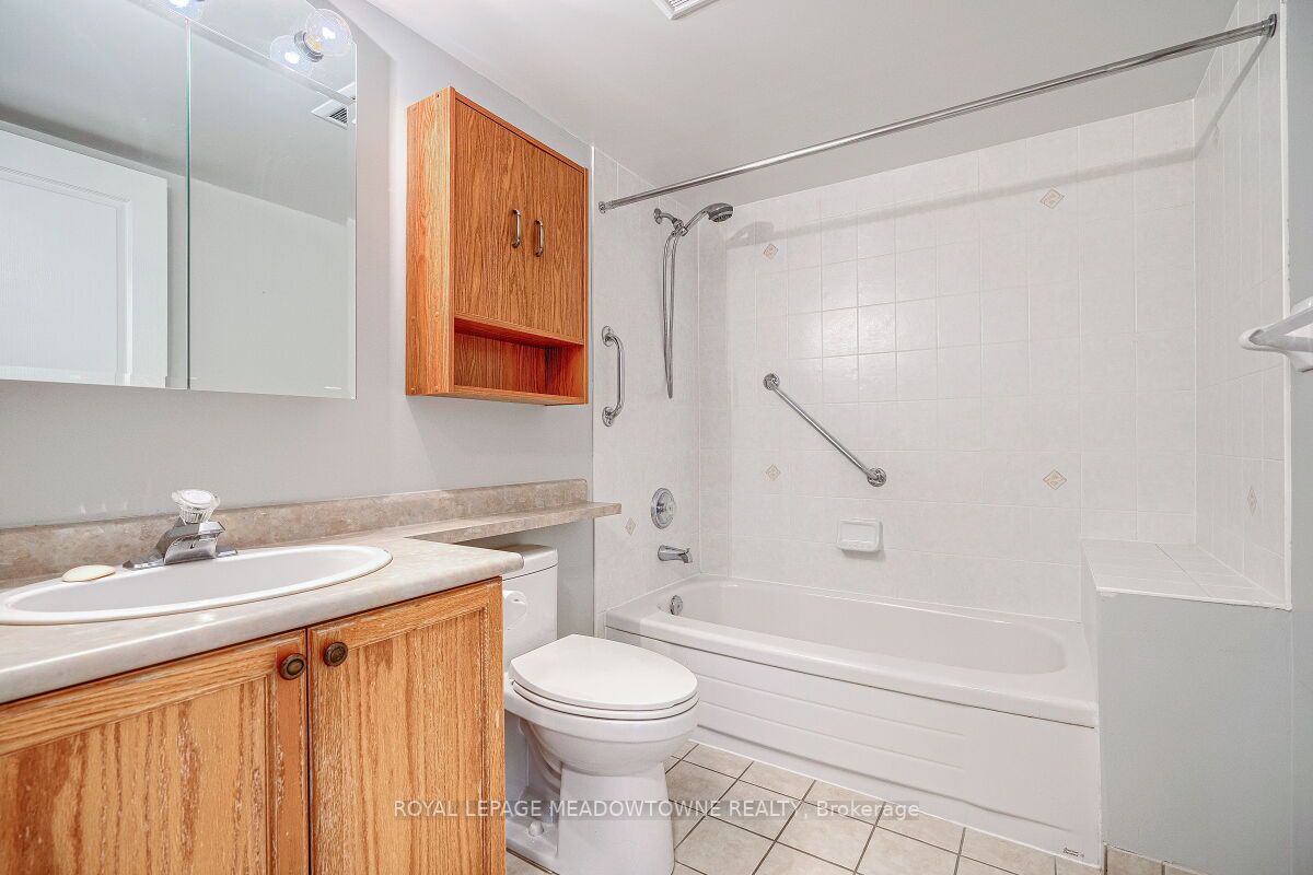 2545 Erin Centre Blvd, #711