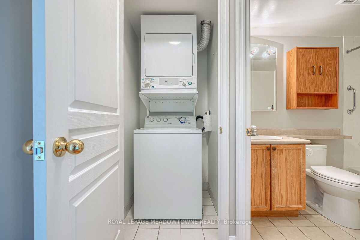 2545 Erin Centre Blvd, #711