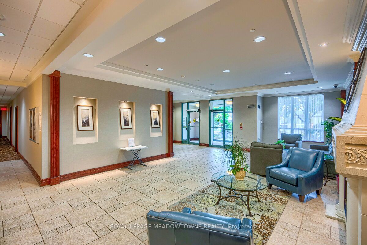 2545 Erin Centre Blvd, #711