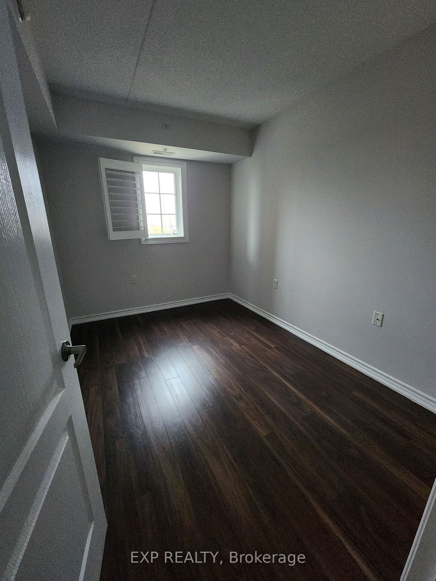 1470 Main St E, #315