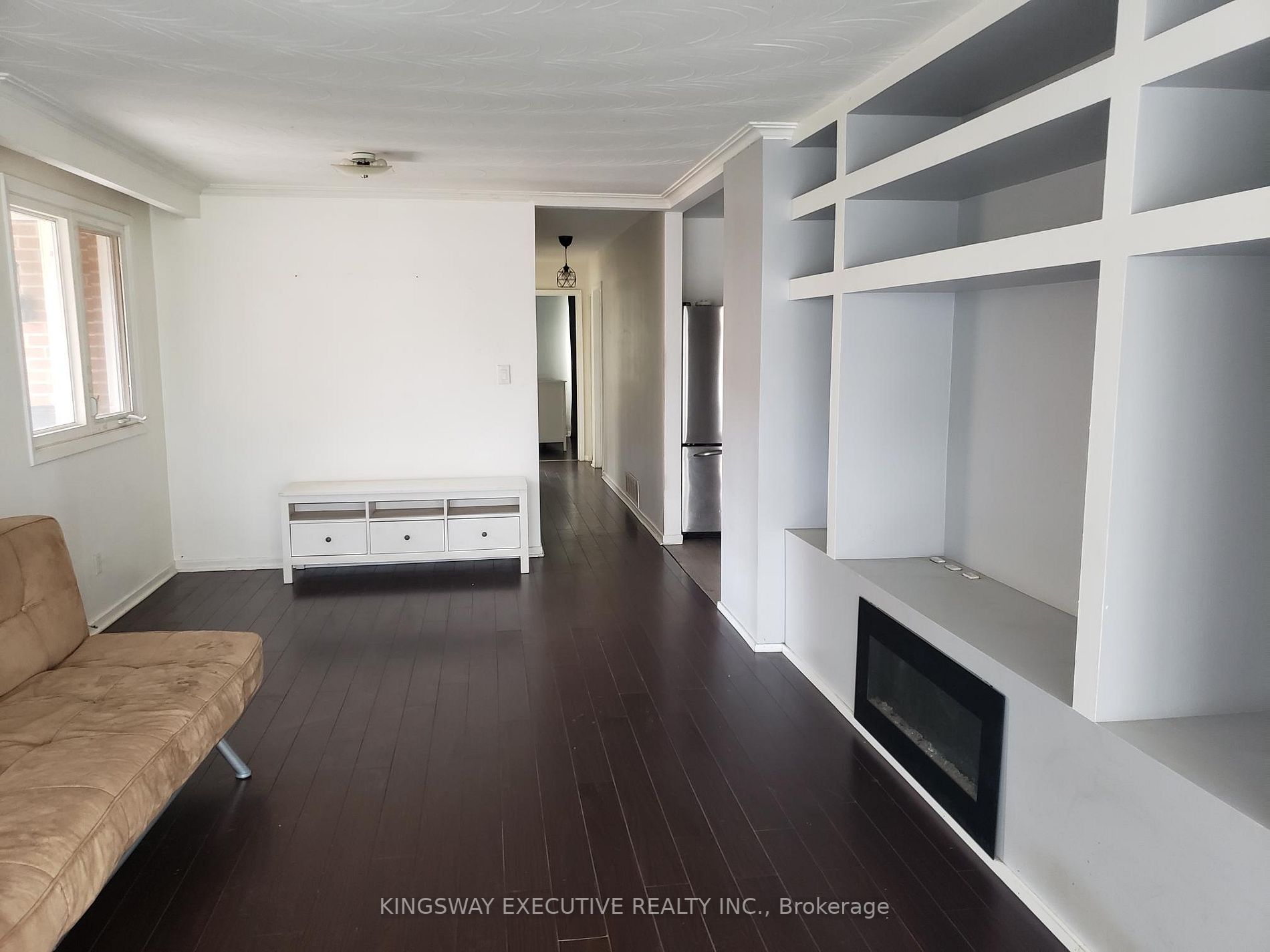 3696 Holden Crescent