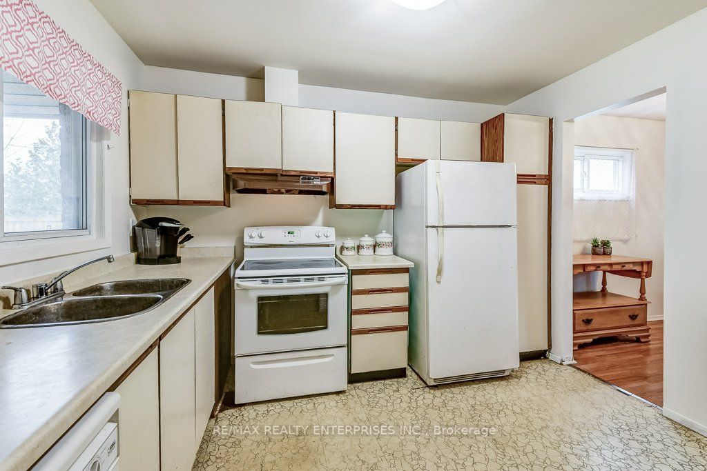 35 Scottsdale Crt