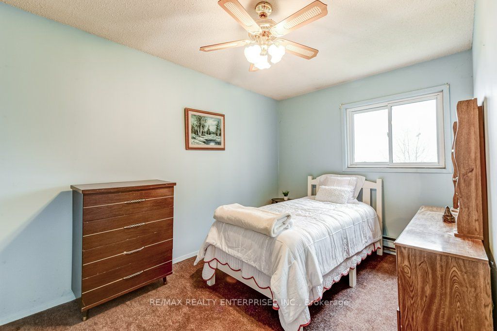 35 Scottsdale Crt