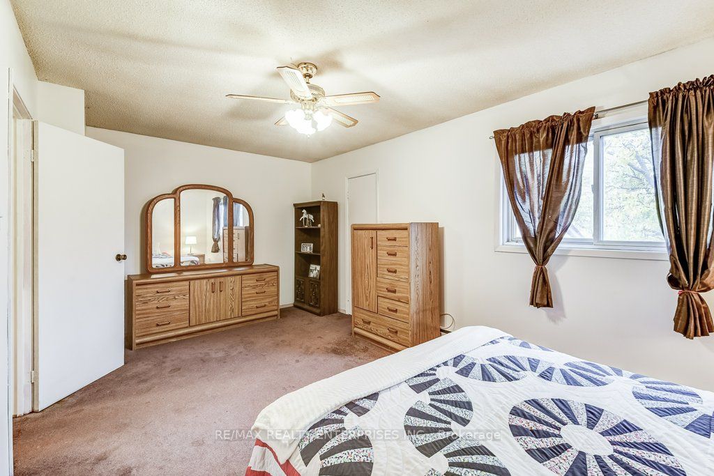 35 Scottsdale Crt