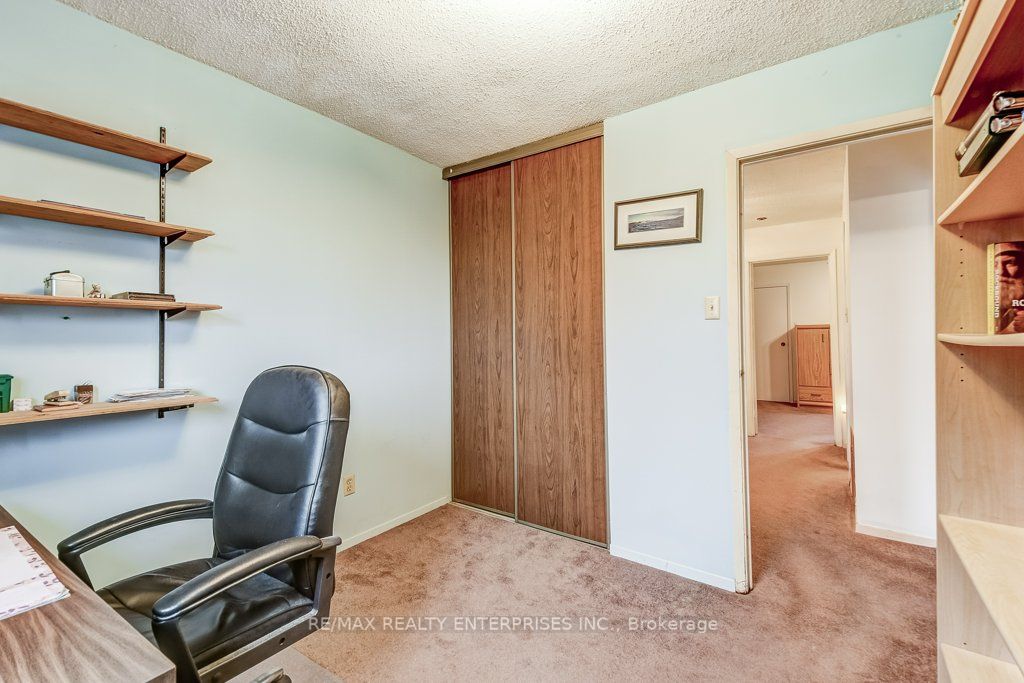 35 Scottsdale Crt