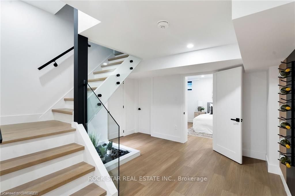 1722 Wedmore Way