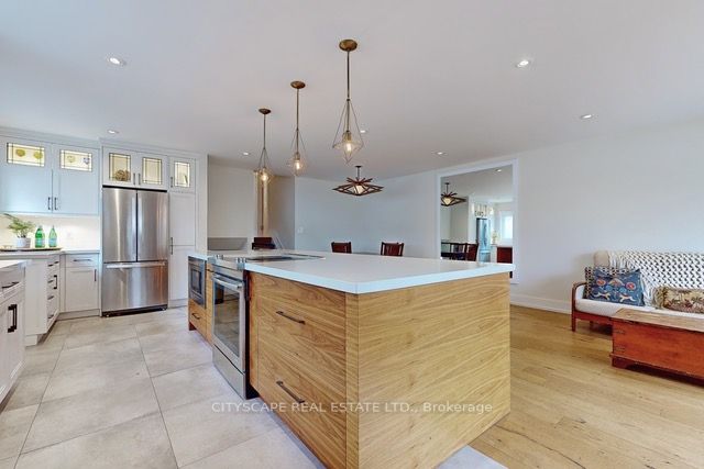 3265 Chokecherry Cres