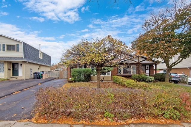 3265 Chokecherry Cres