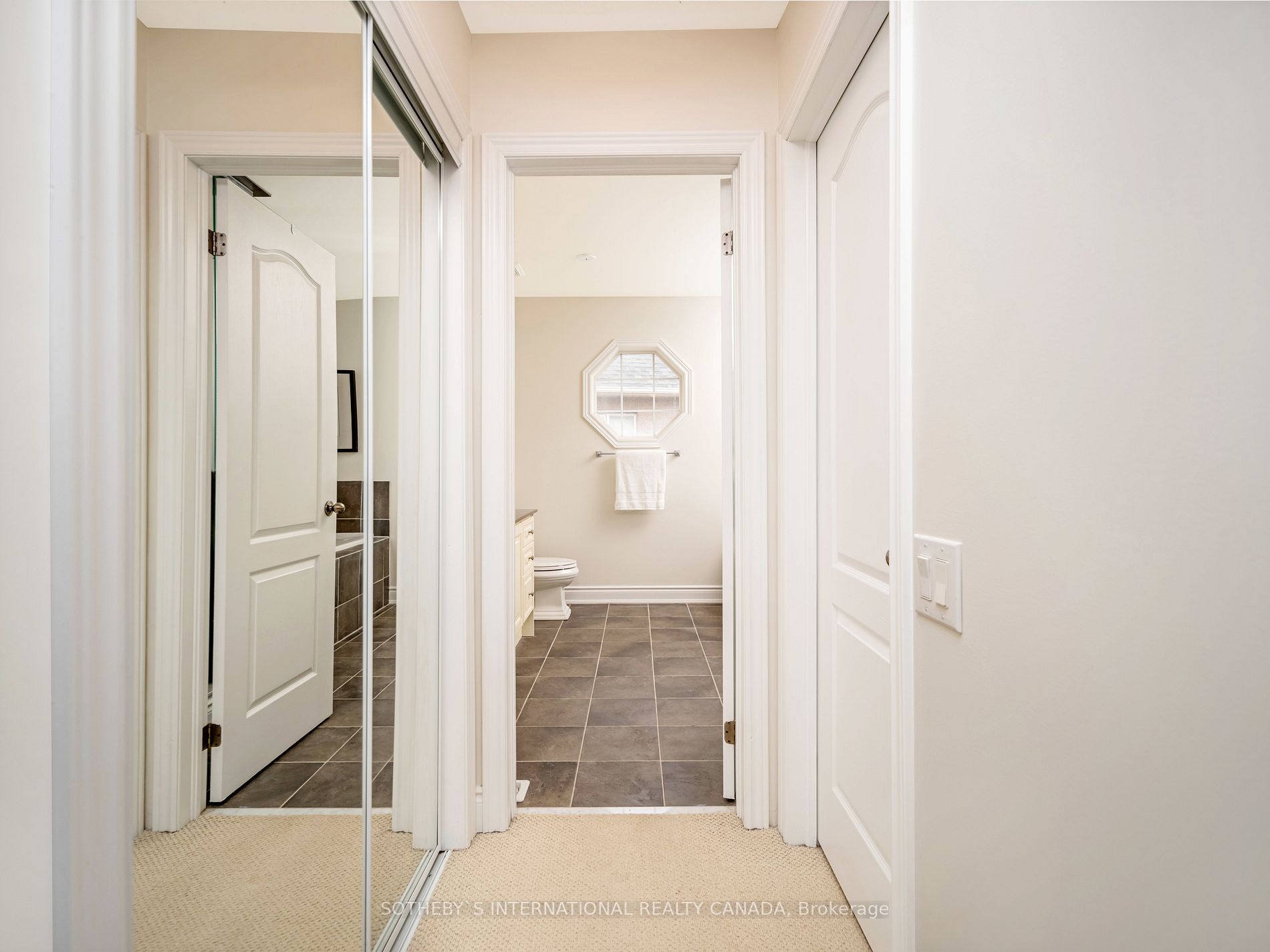 3380 Hayhurst Cres