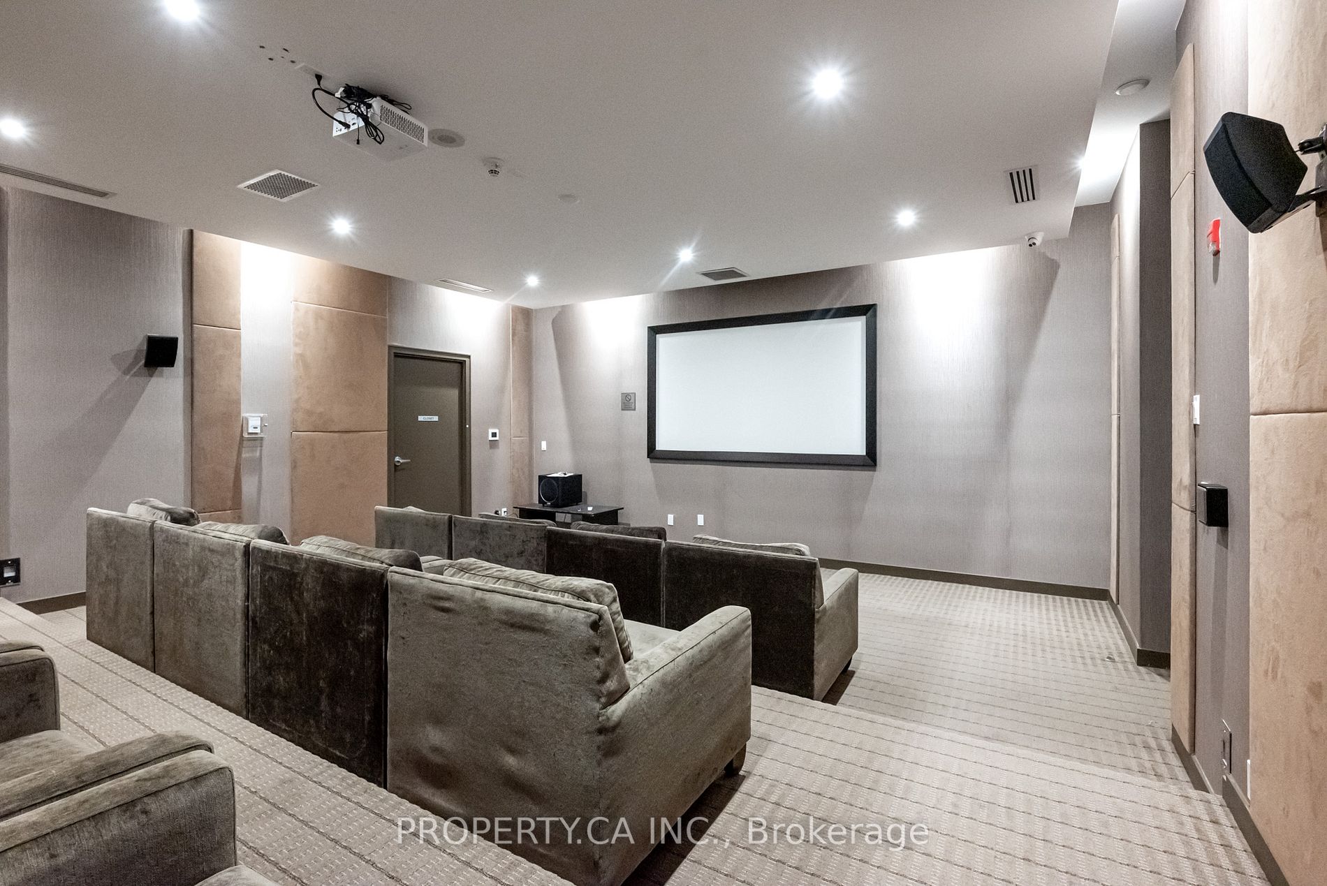 2230 Lake Shore Boulevard W, #204