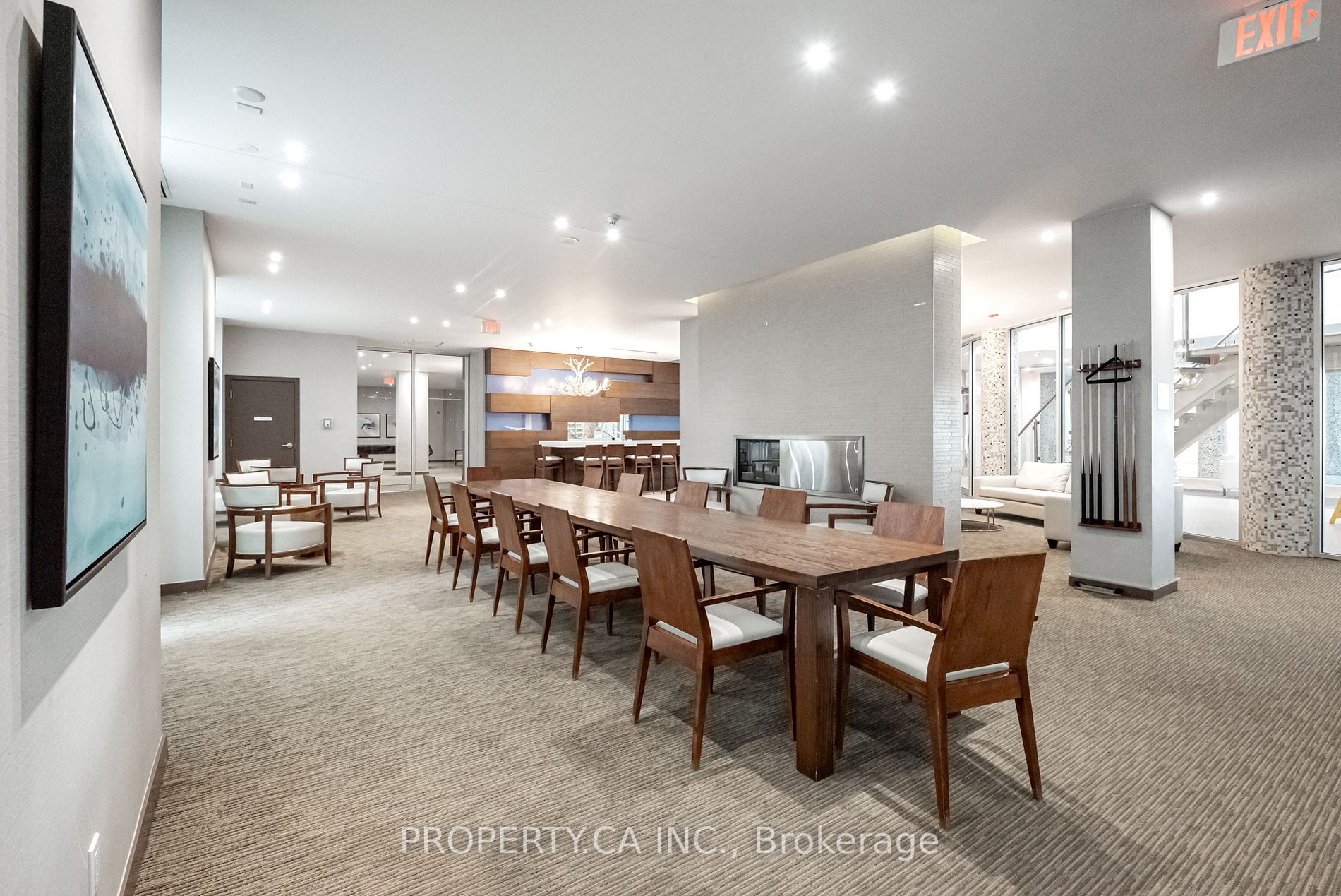 2230 Lake Shore Boulevard W, #204