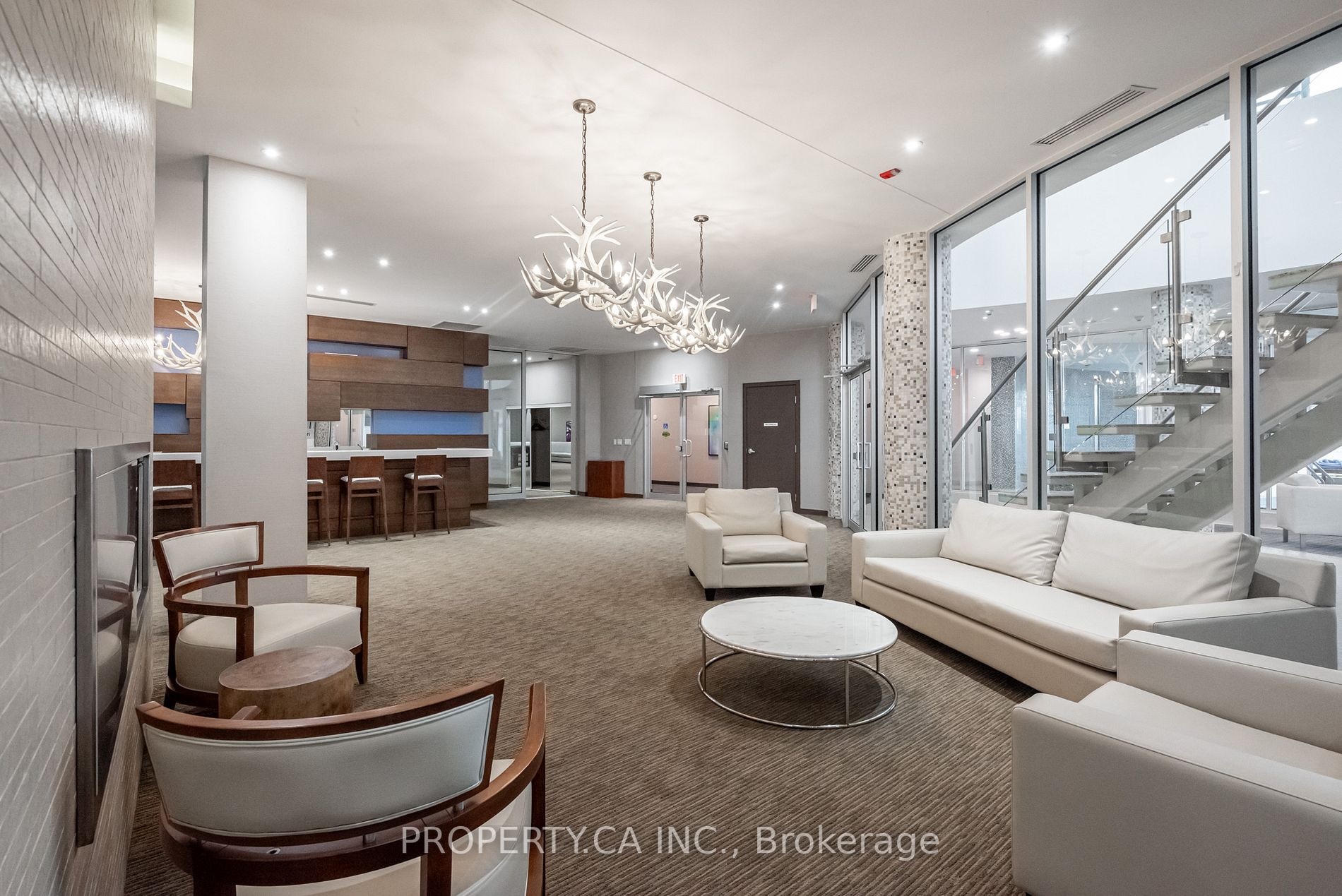 2230 Lake Shore Boulevard W, #204